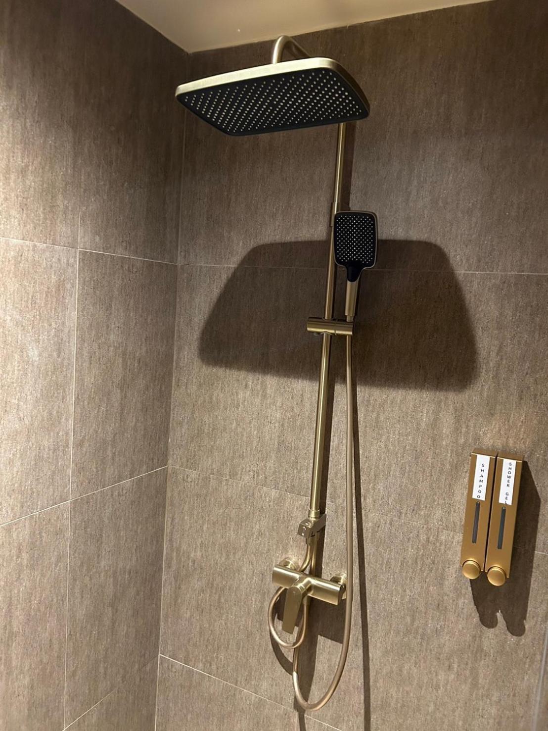 Hotel The One Cozy Living