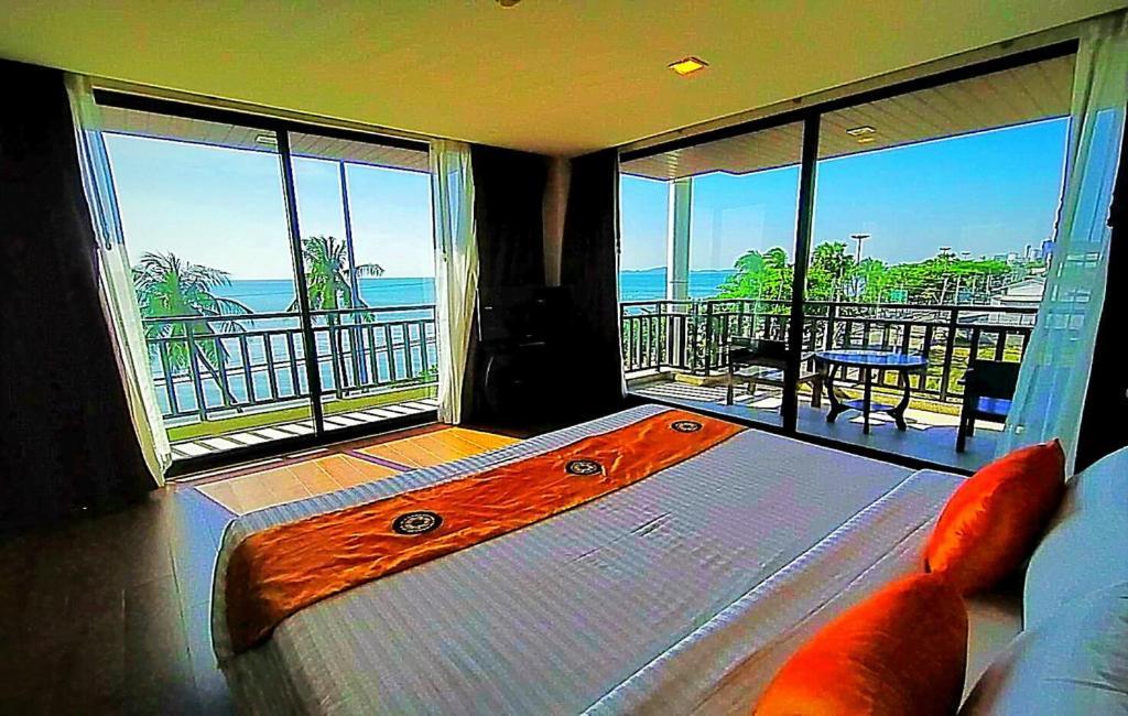 Royal Thai Pavilion Jomtien Hotel