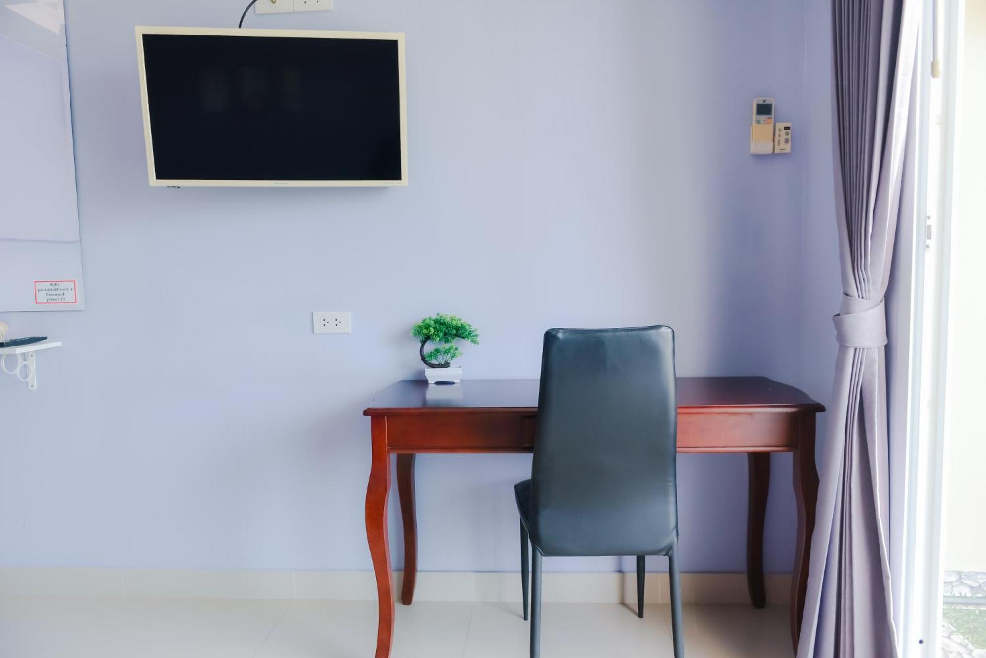 Hotel Patumnak Beach Guesthouse 2*