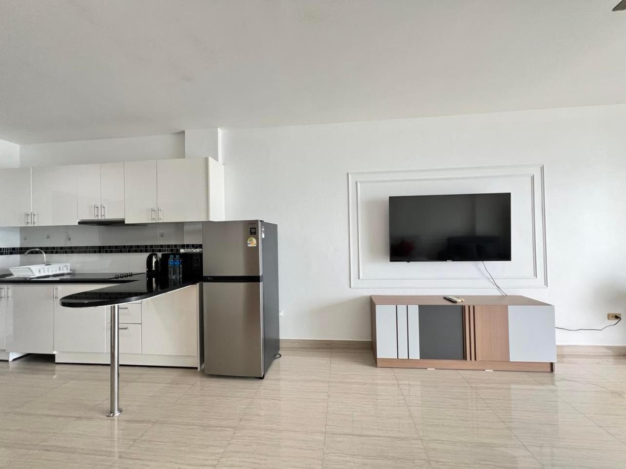 Viewtalay Beachfront By Nd Apartamento Pattaya