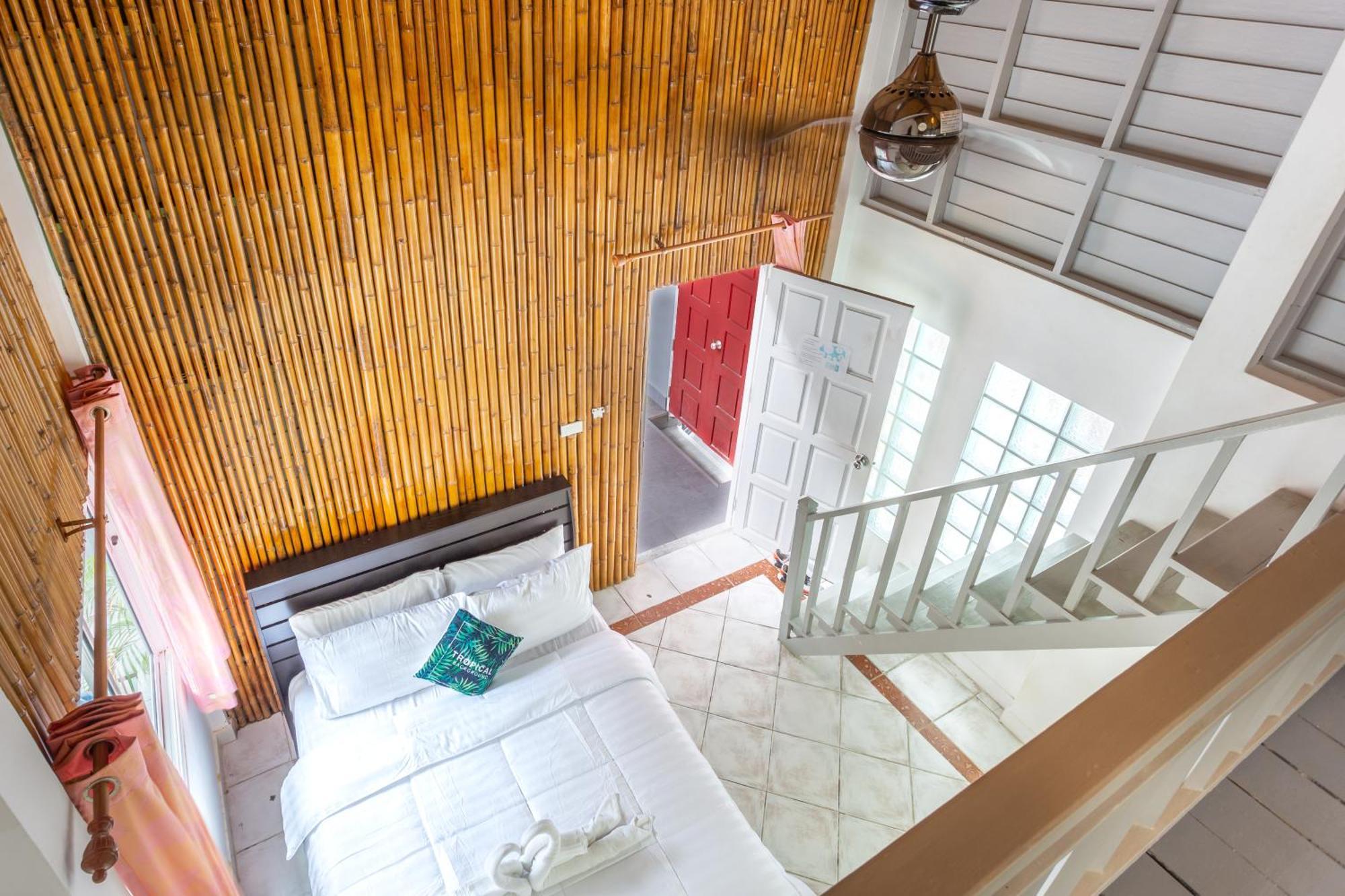 Villa Romantic Pool - 6 Bedroom - Private Pool & Absolute Privacy - Perfect For Groups *