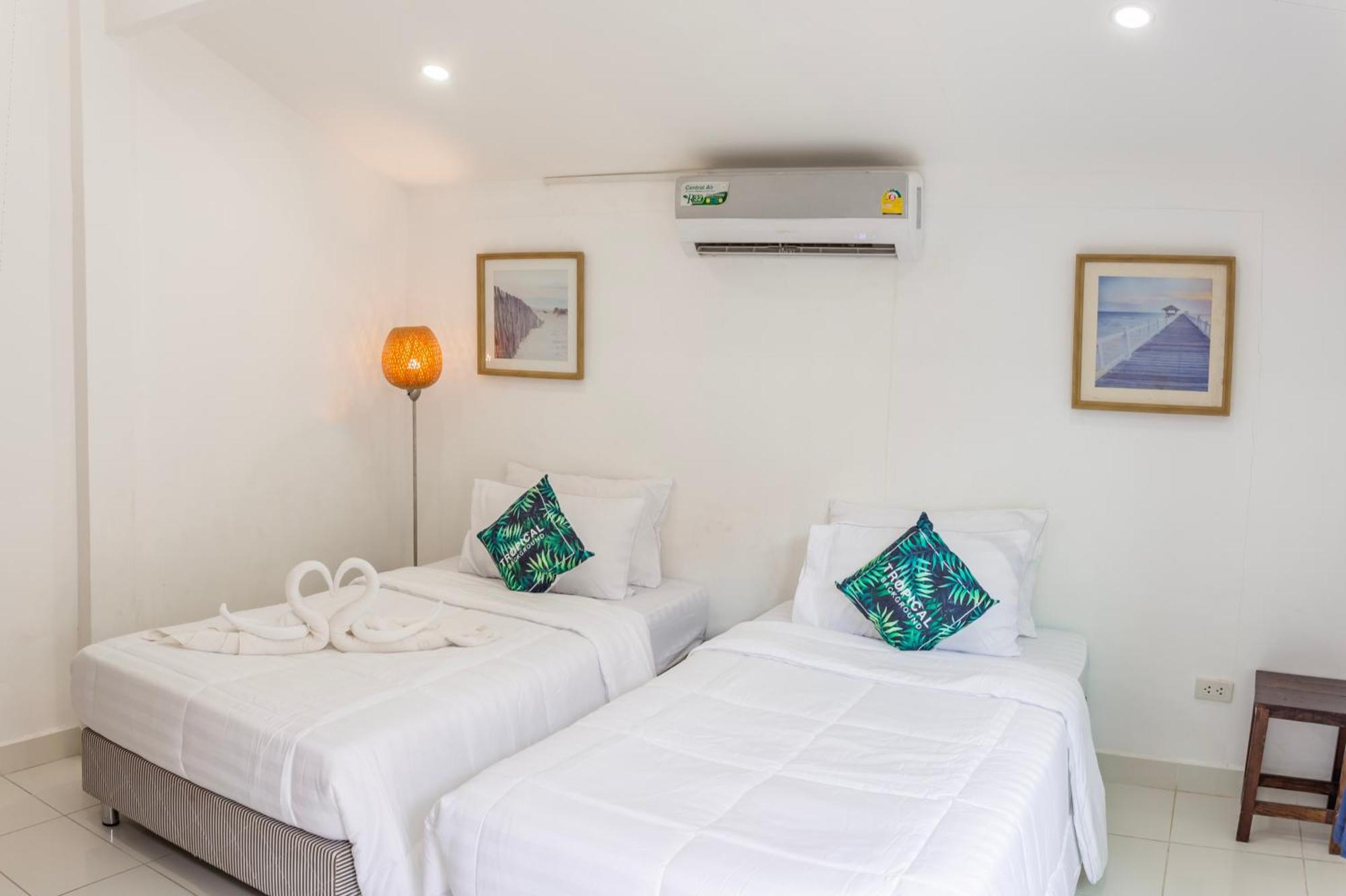 Romantic Pool - 6 Bedroom - Private Pool & Absolute Privacy - Perfect For Groups Villa Pattaya