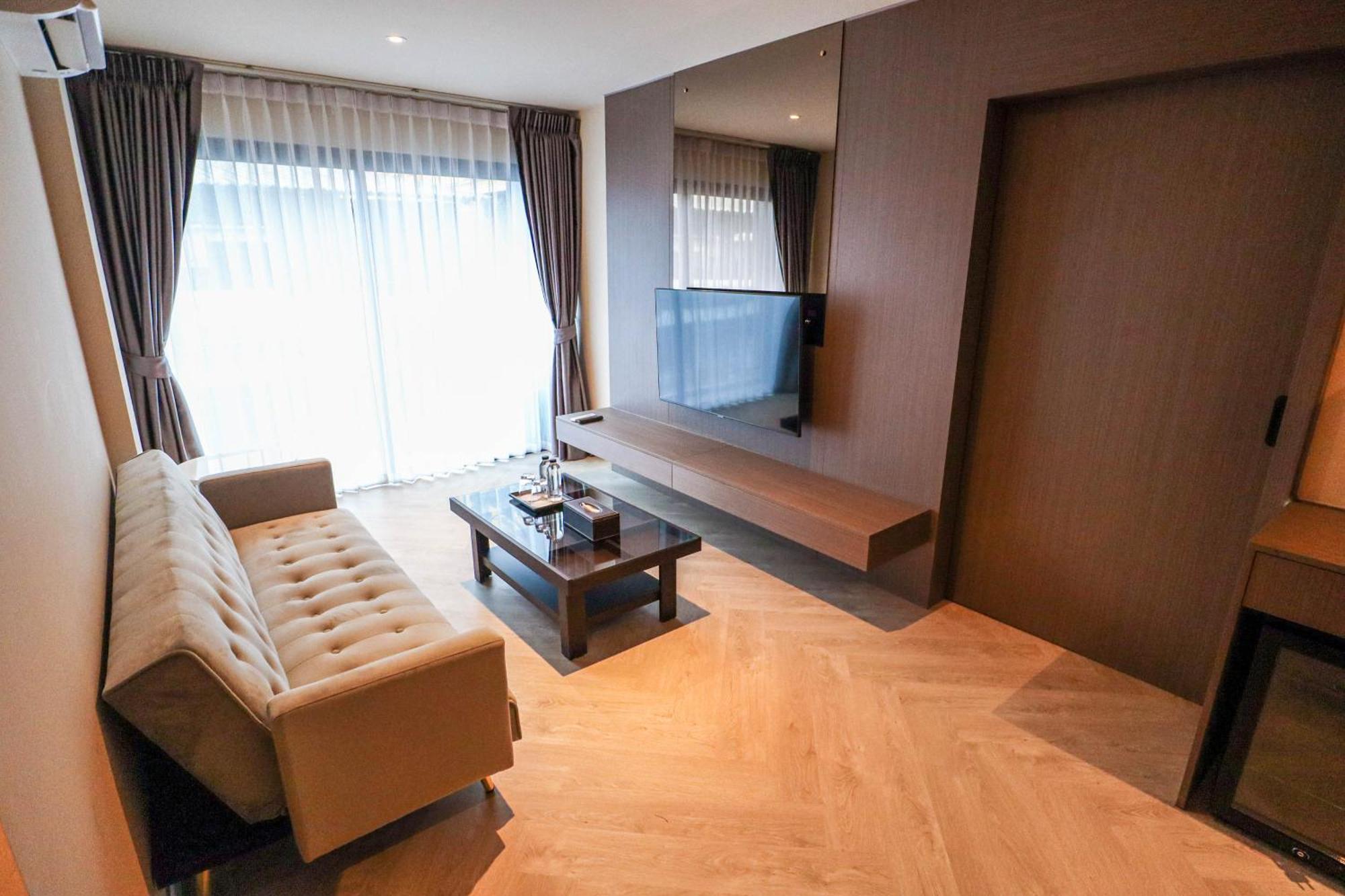 The One Cozy Living Hotel