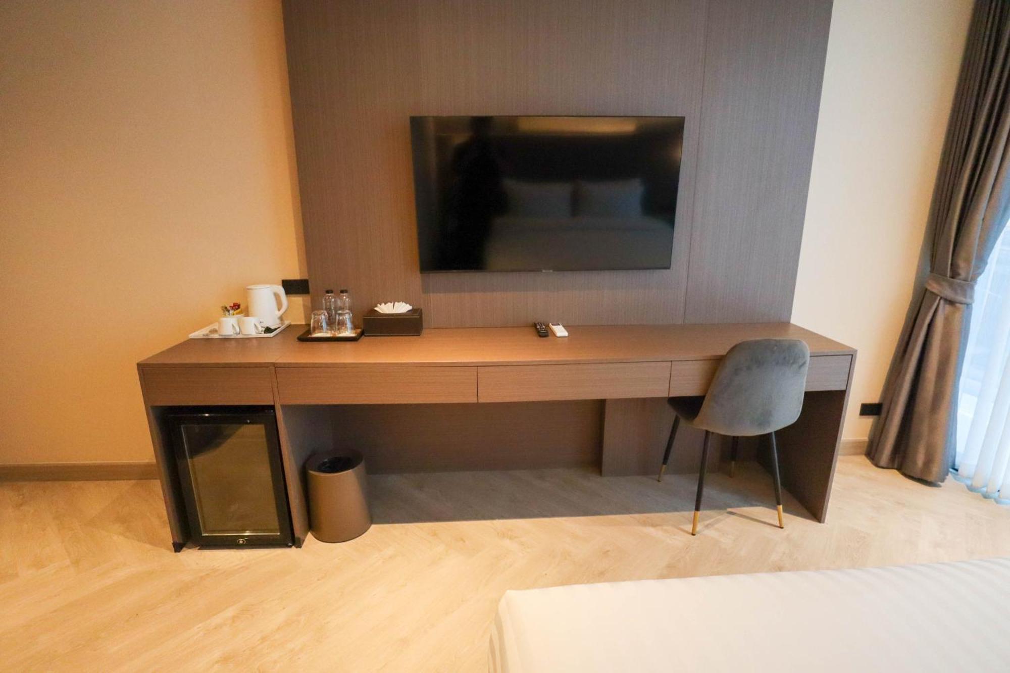 The One Cozy Living 4*