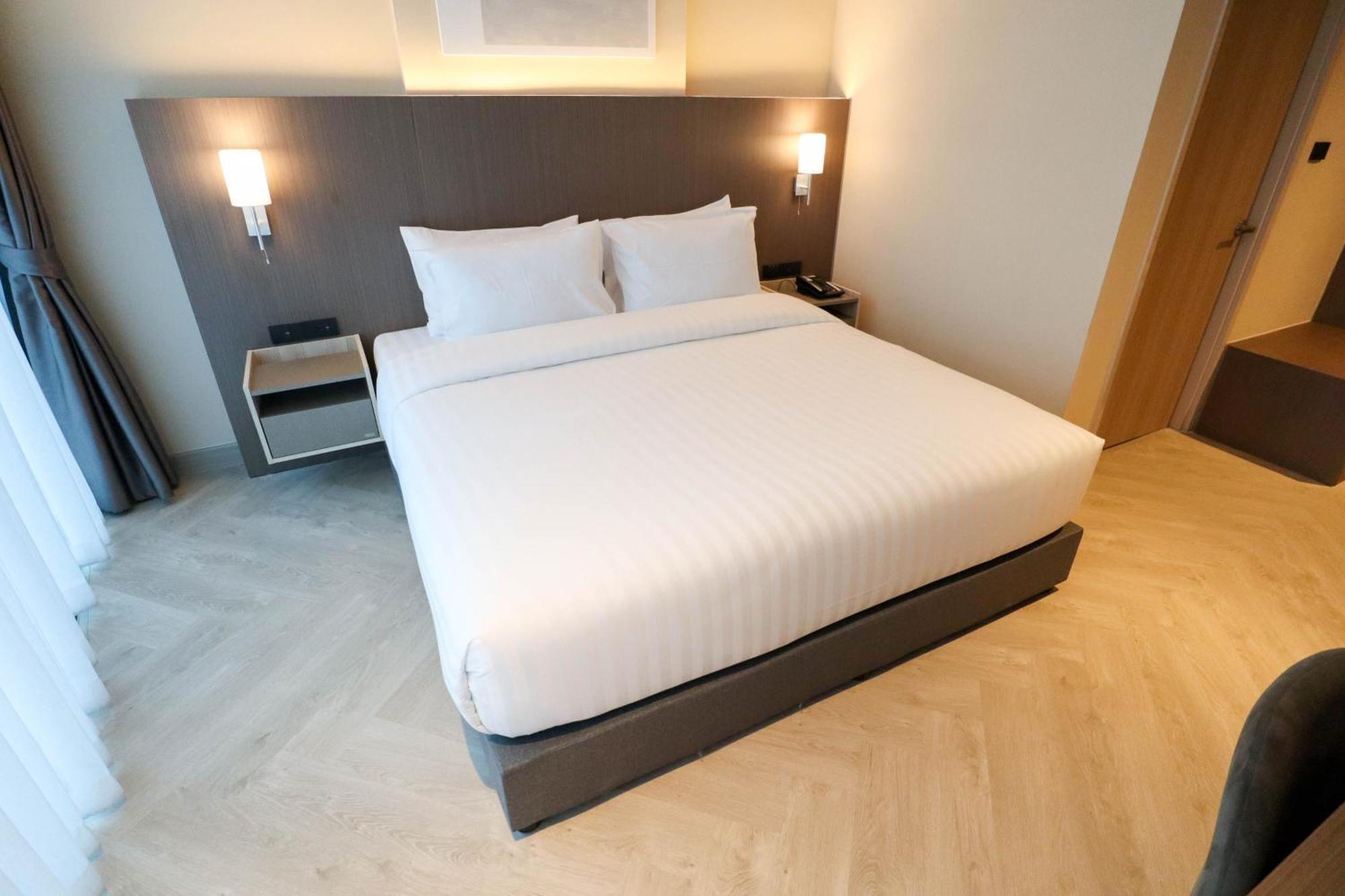 The One Cozy Living 4*