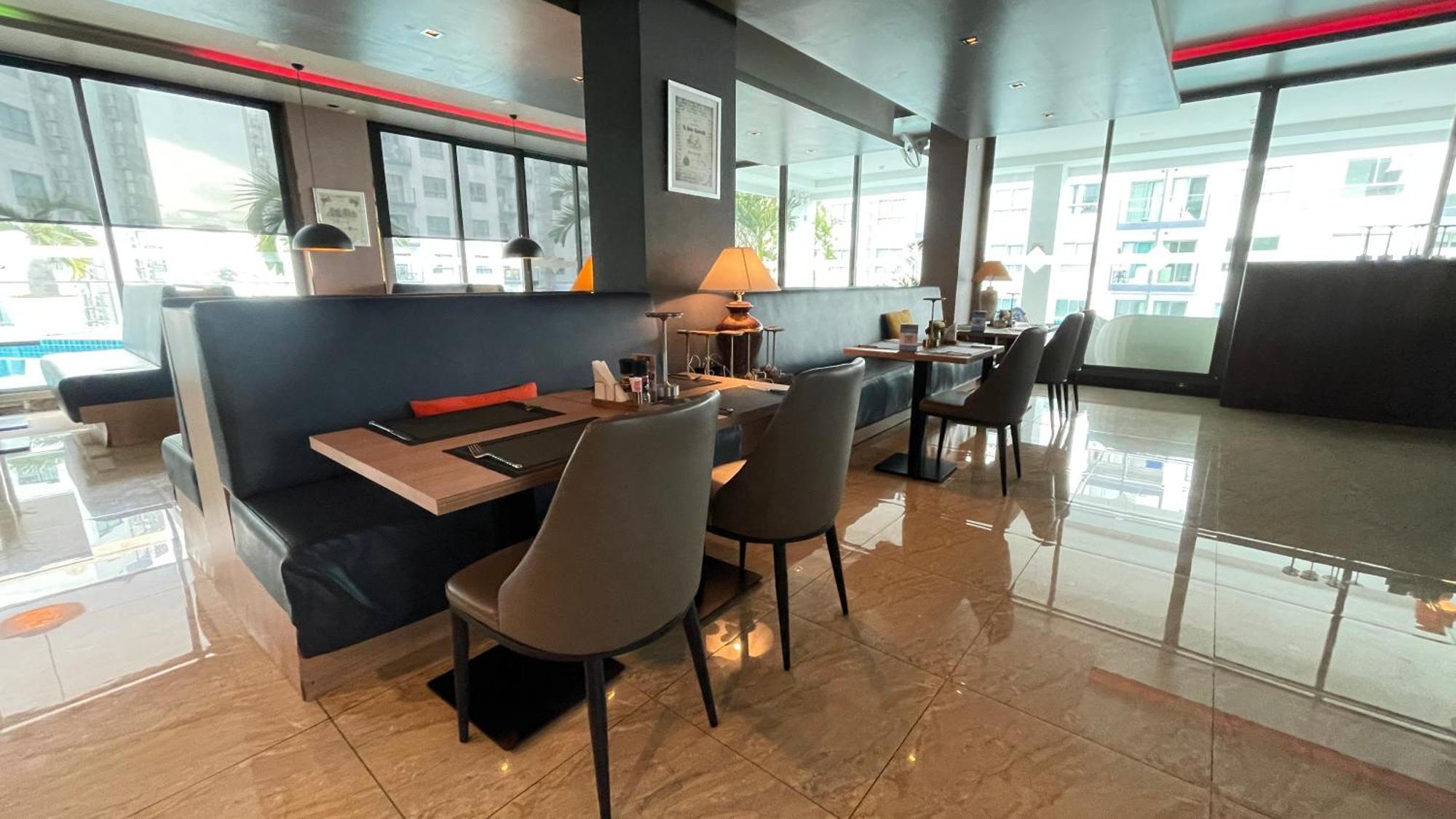 Apartment Arcadia Beach Condominium Pattaya