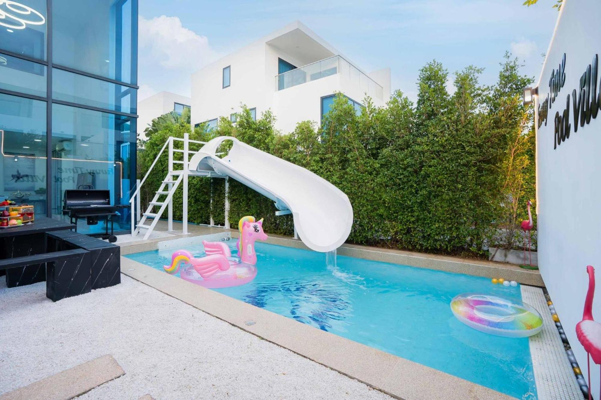 Villa Funny Time Pool