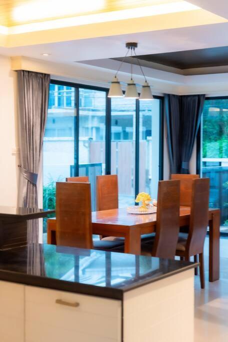 Villa Thai 23 3br Near Hollywood Pattaya