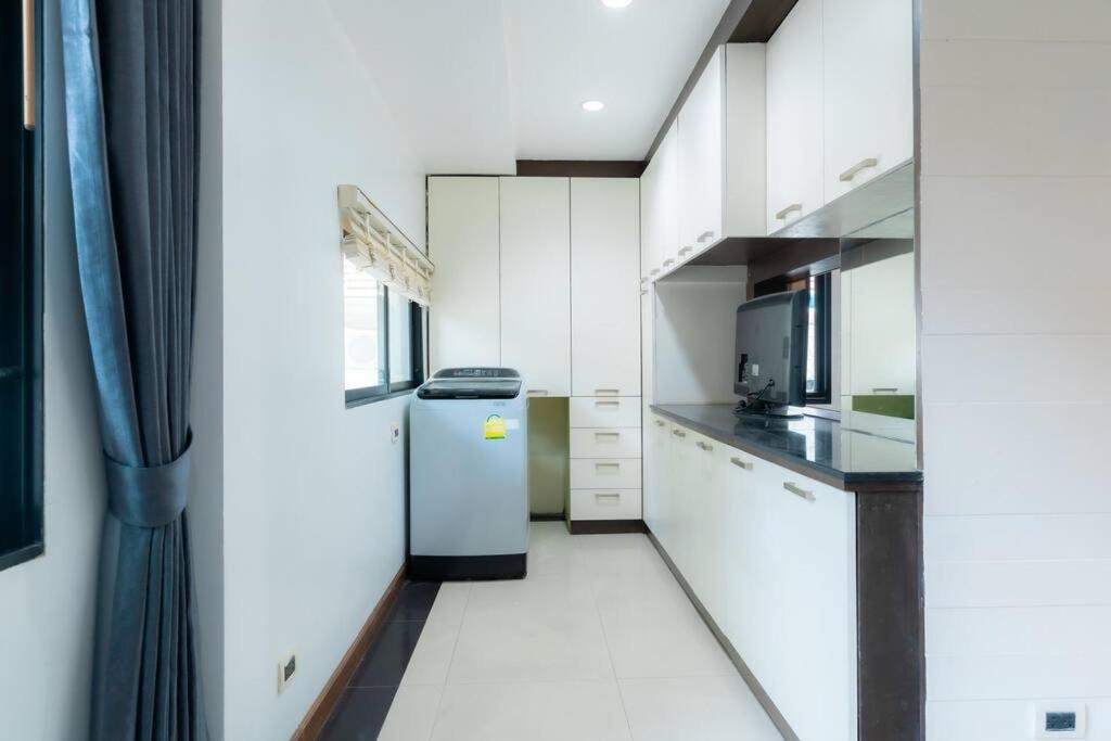 Villa Thai 23 3br Near Hollywood Pattaya