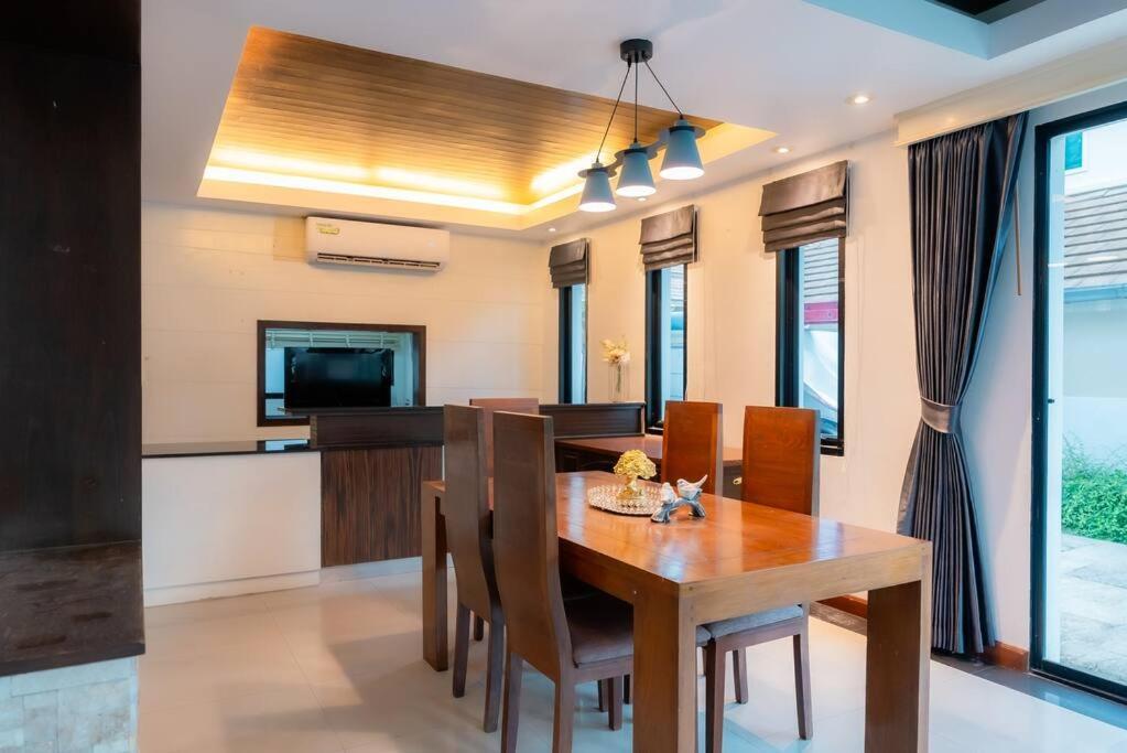 Thai 23 3br Near Hollywood Villa Pattaya