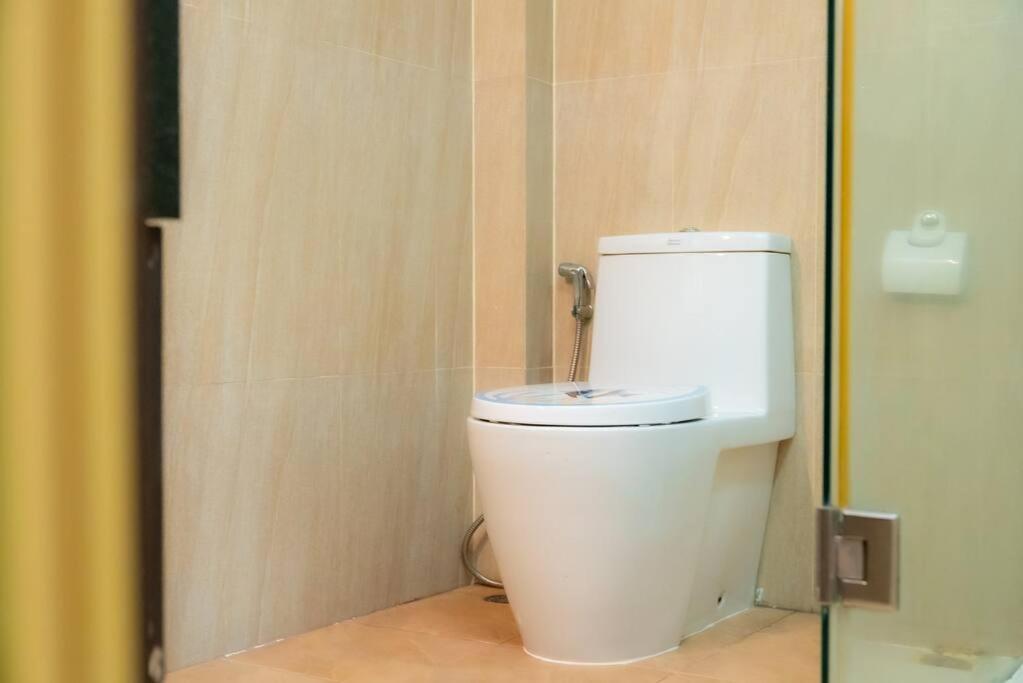 Thai 23 3br Near Hollywood Villa *