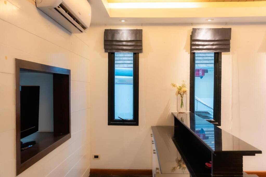 Thai 23 3br Near Hollywood * Pattaya