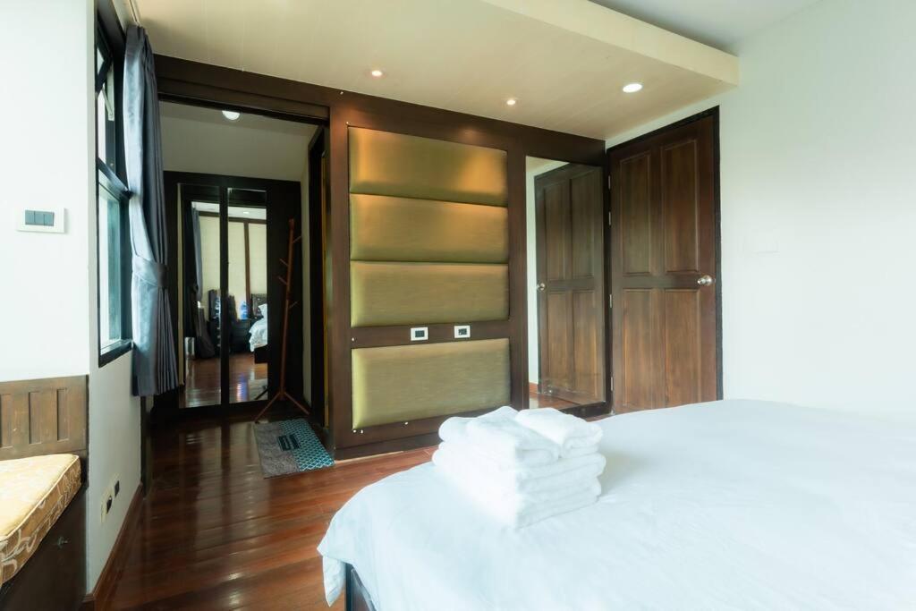 Thai 23 3br Near Hollywood