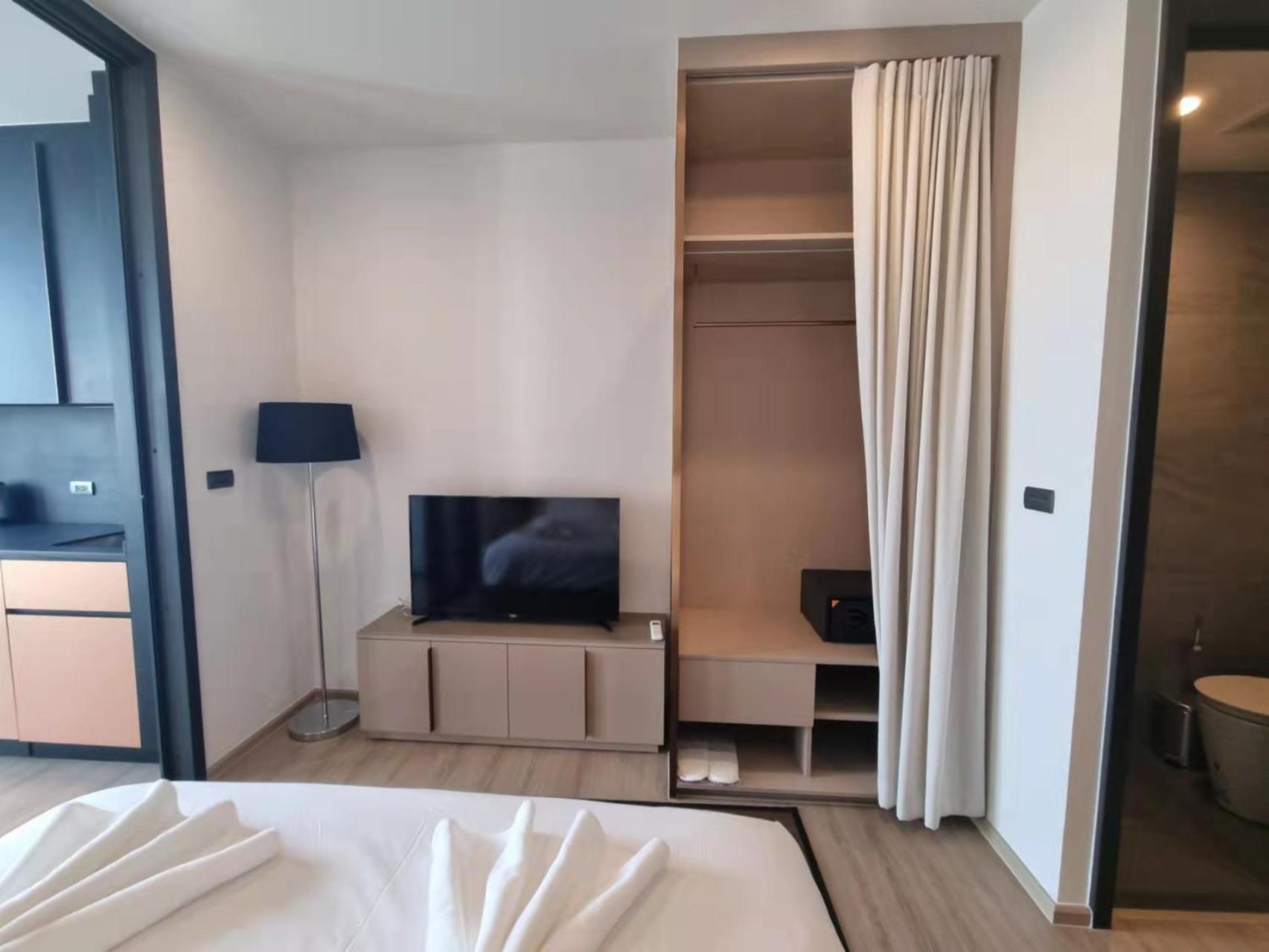 Apartment Edge Super