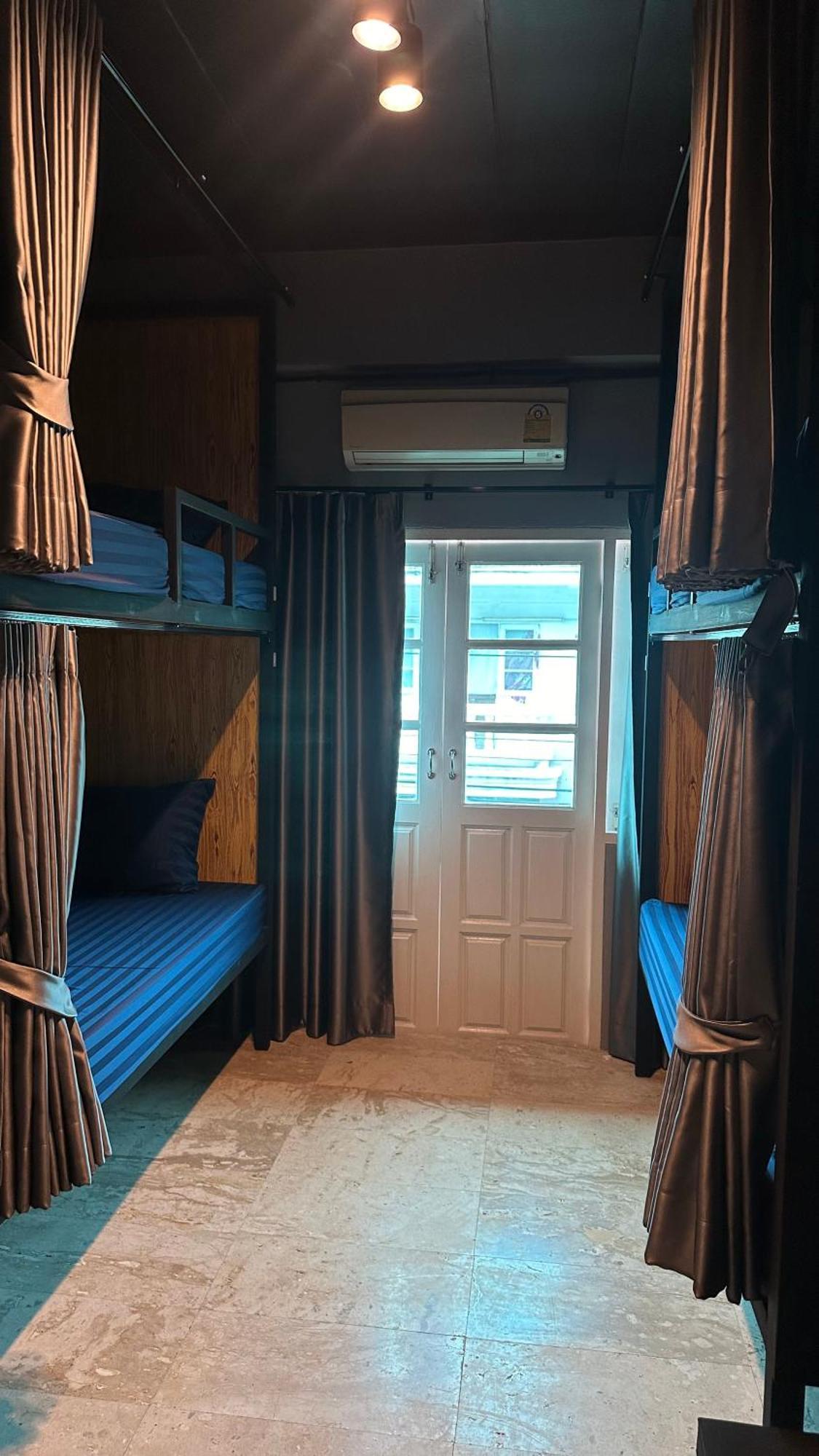 Hostel Friends Station Tukkom & Cafe *