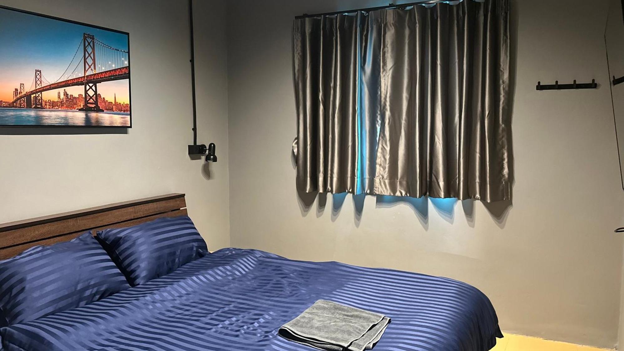 Friends Station Tukkom & Cafe Hostel Pattaya