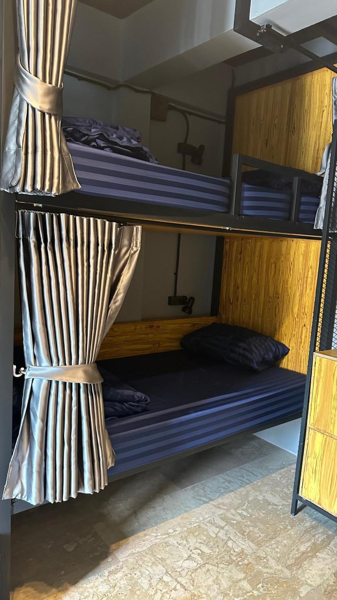 Hostel Tukkom Friends Station & Cafe Pattaya