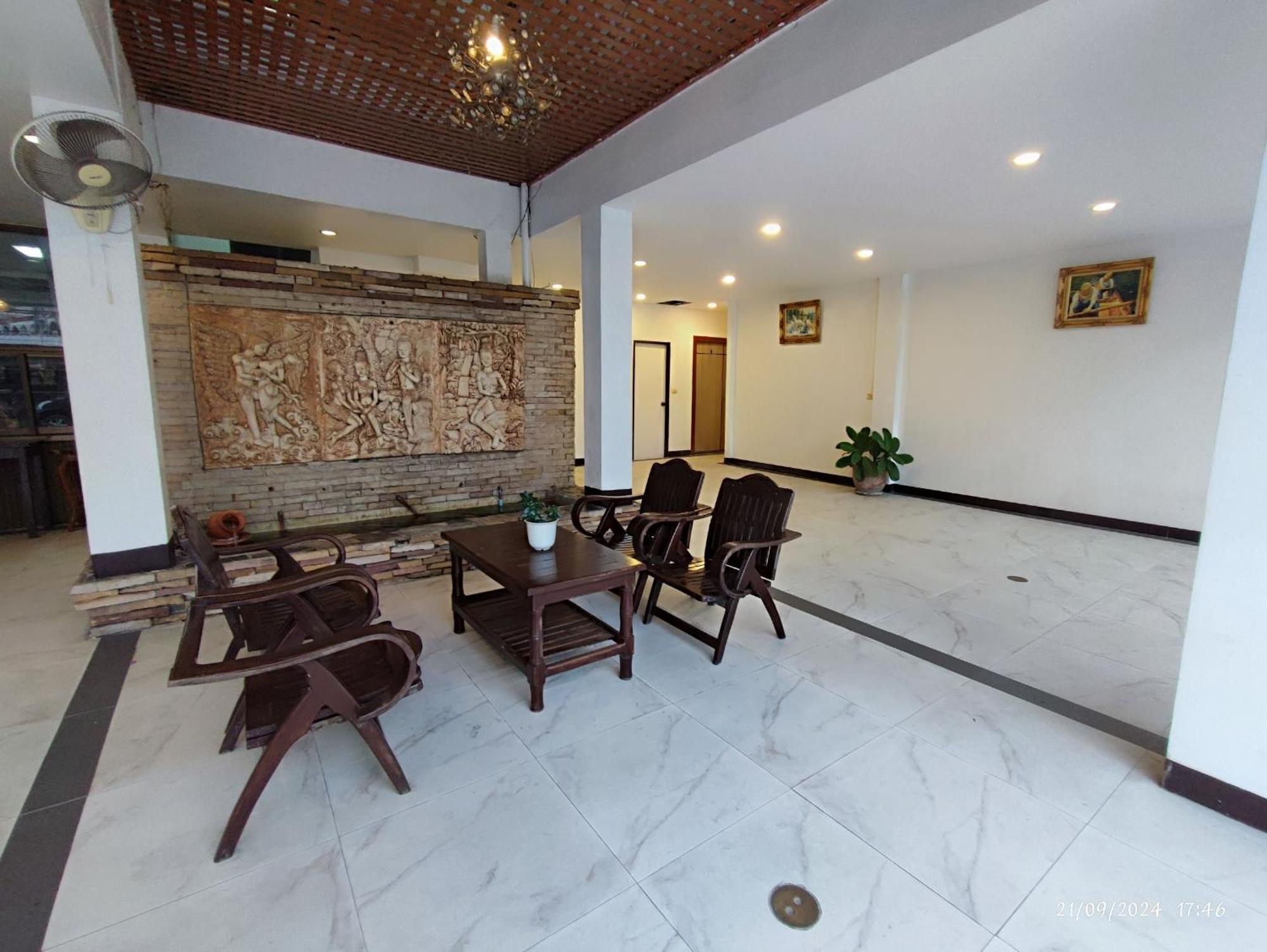 Rumah tetamu Smile Court By Mike Group 2*