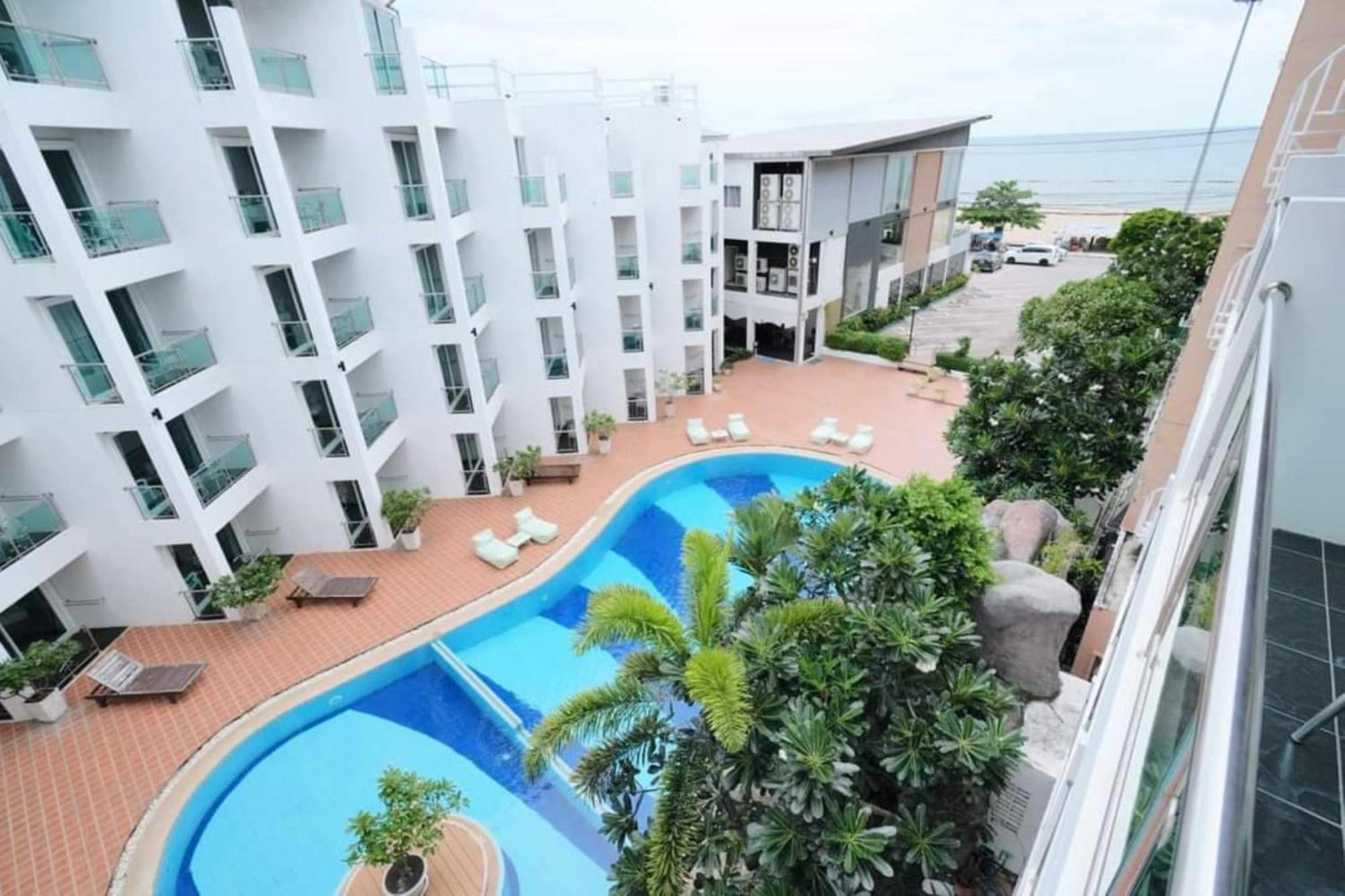 Hotel Dragon , Pattaya