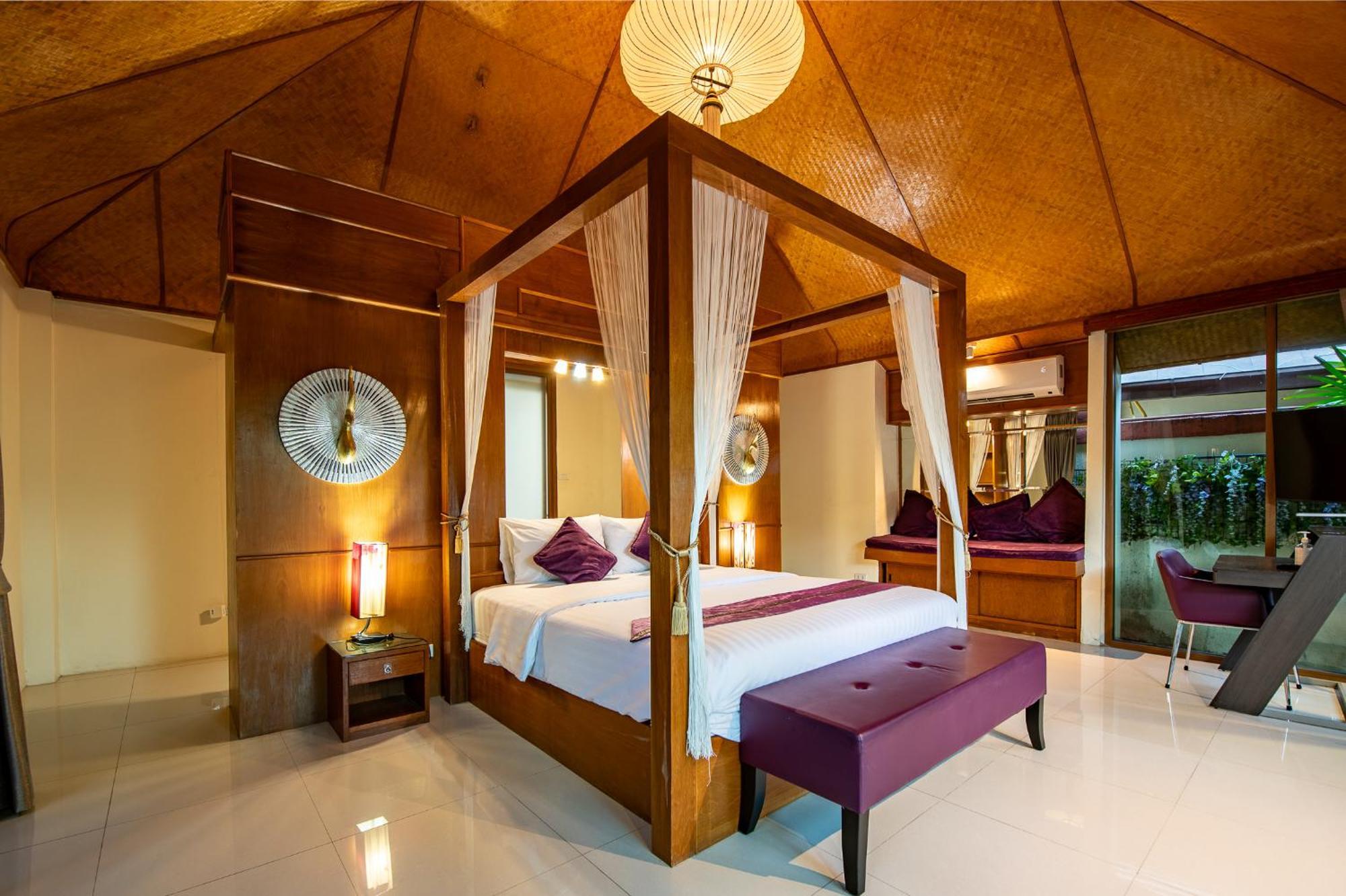 I, Totally Private Pool Apartment Pattaya