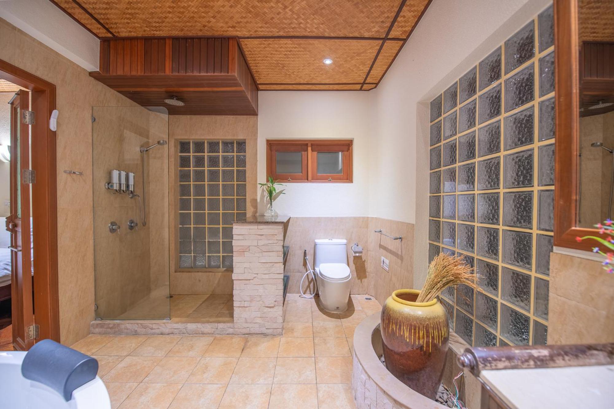 Orchid House Pattaya, Totally Private Pool