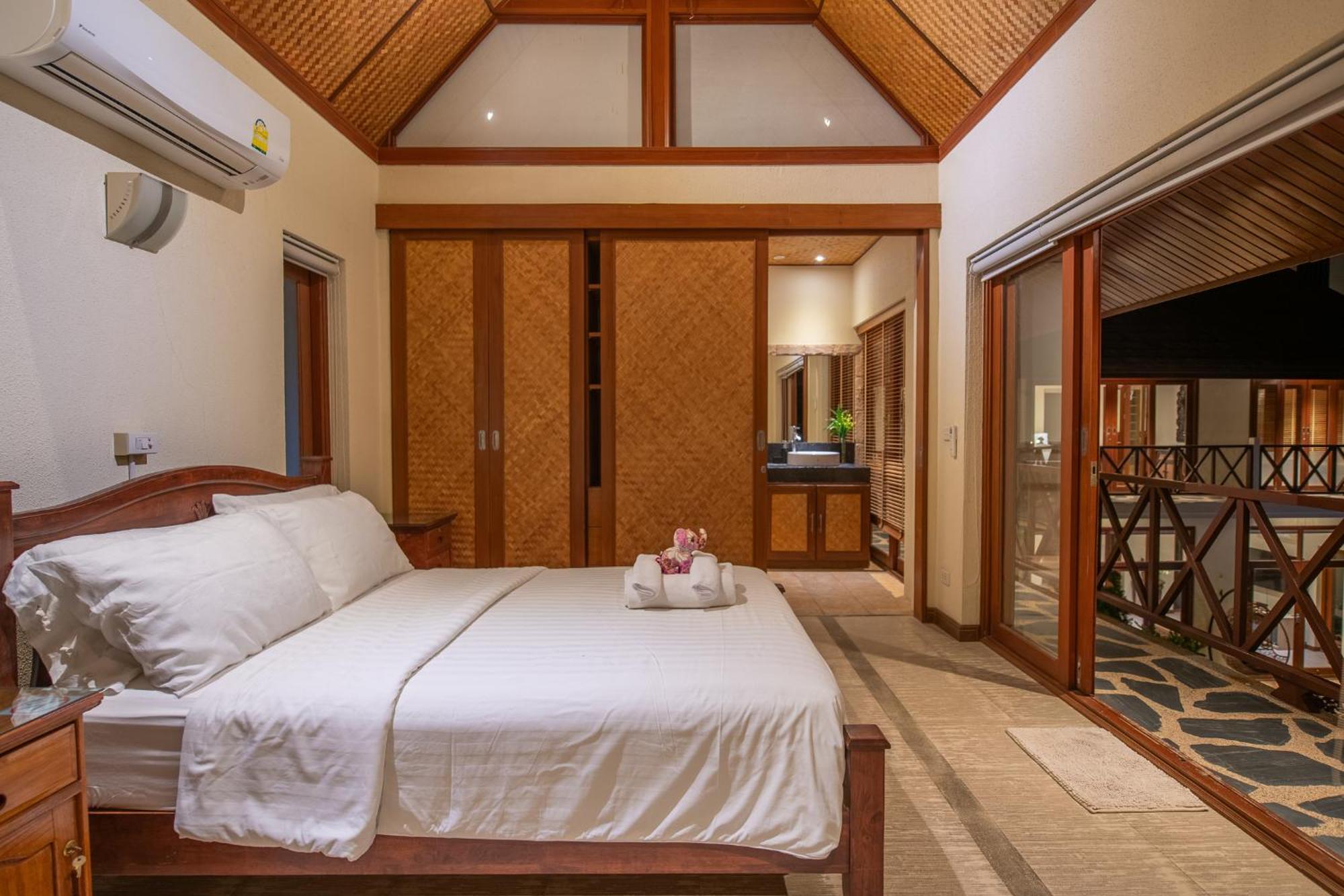 Orchid House Pattaya, Totally Private Pool *