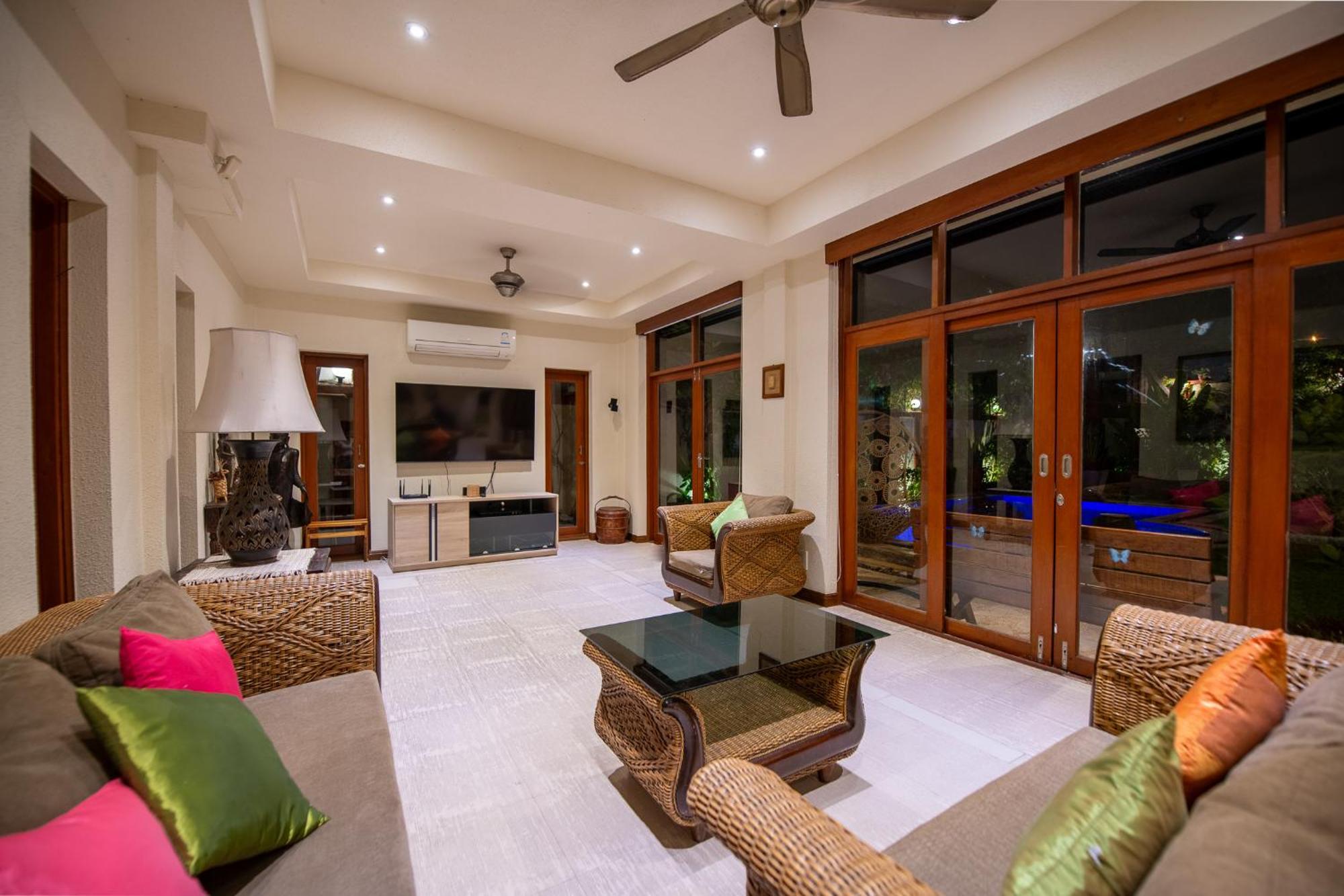 Orchid House Pattaya, Totally Private Pool Apartment Pattaya