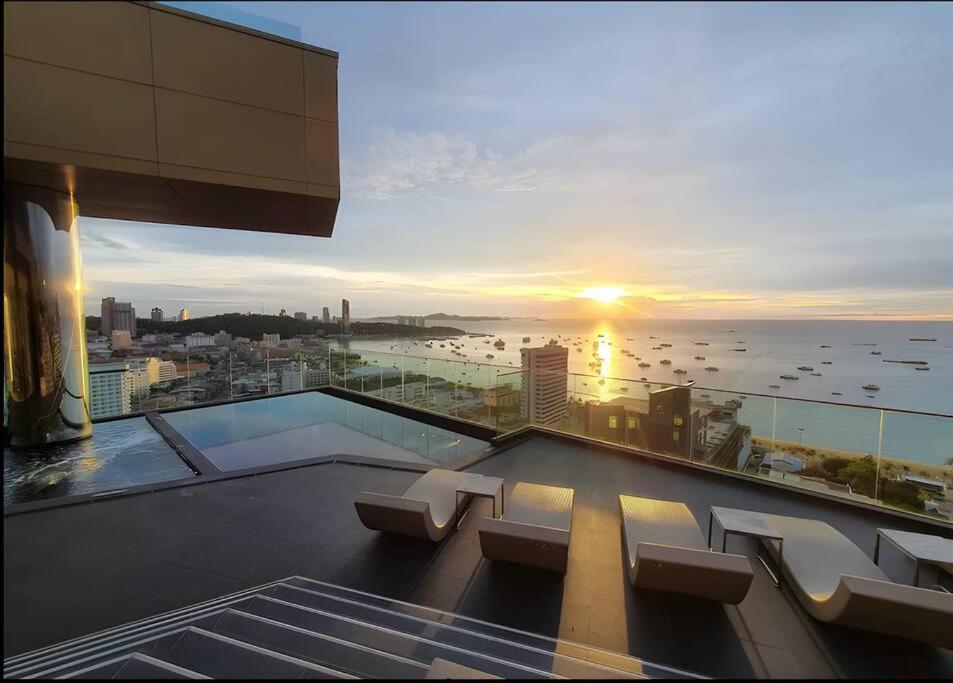 With Roof Pool Apartment