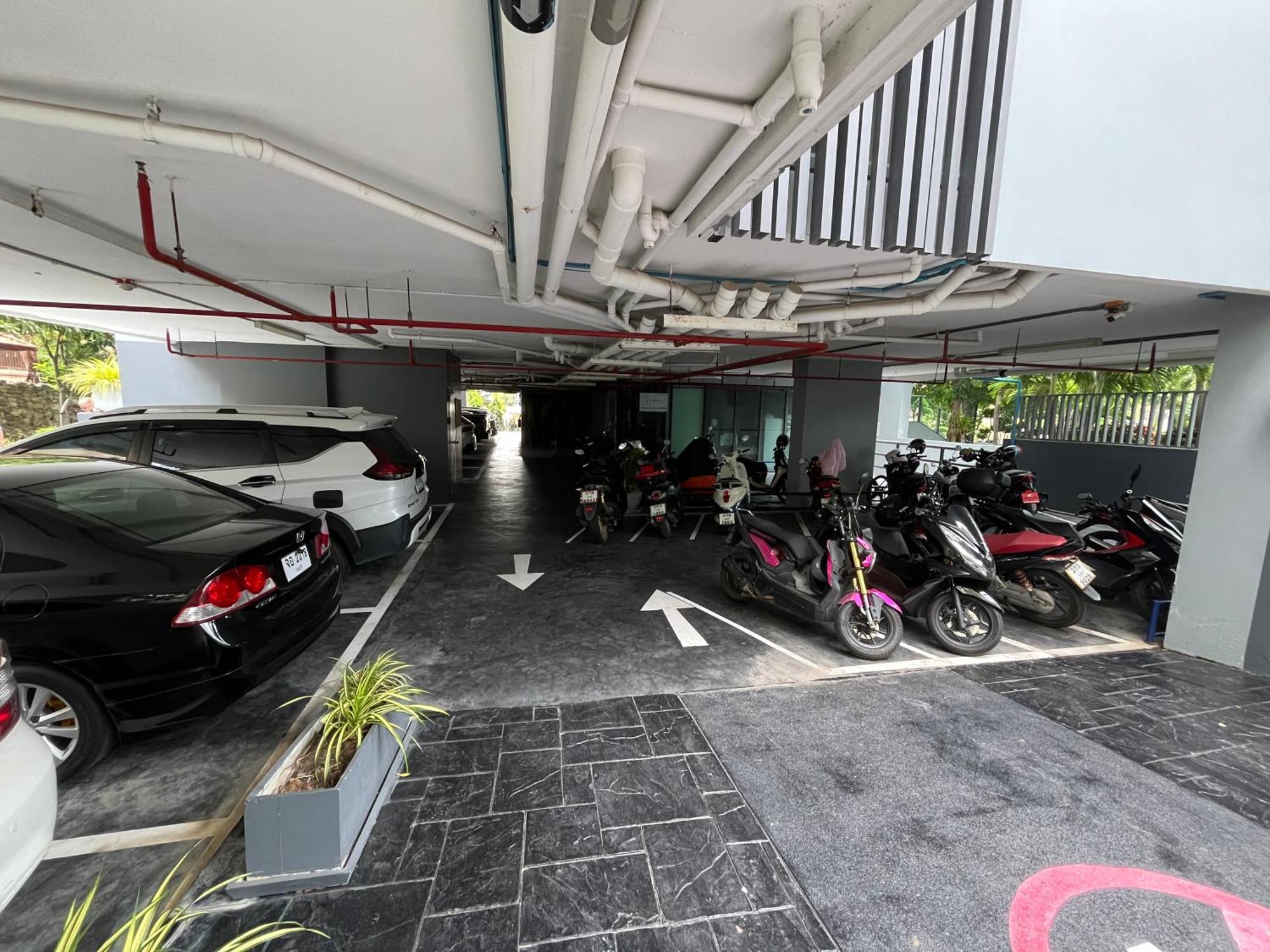 The Juwel By Amon Phra Tamnak Apartment