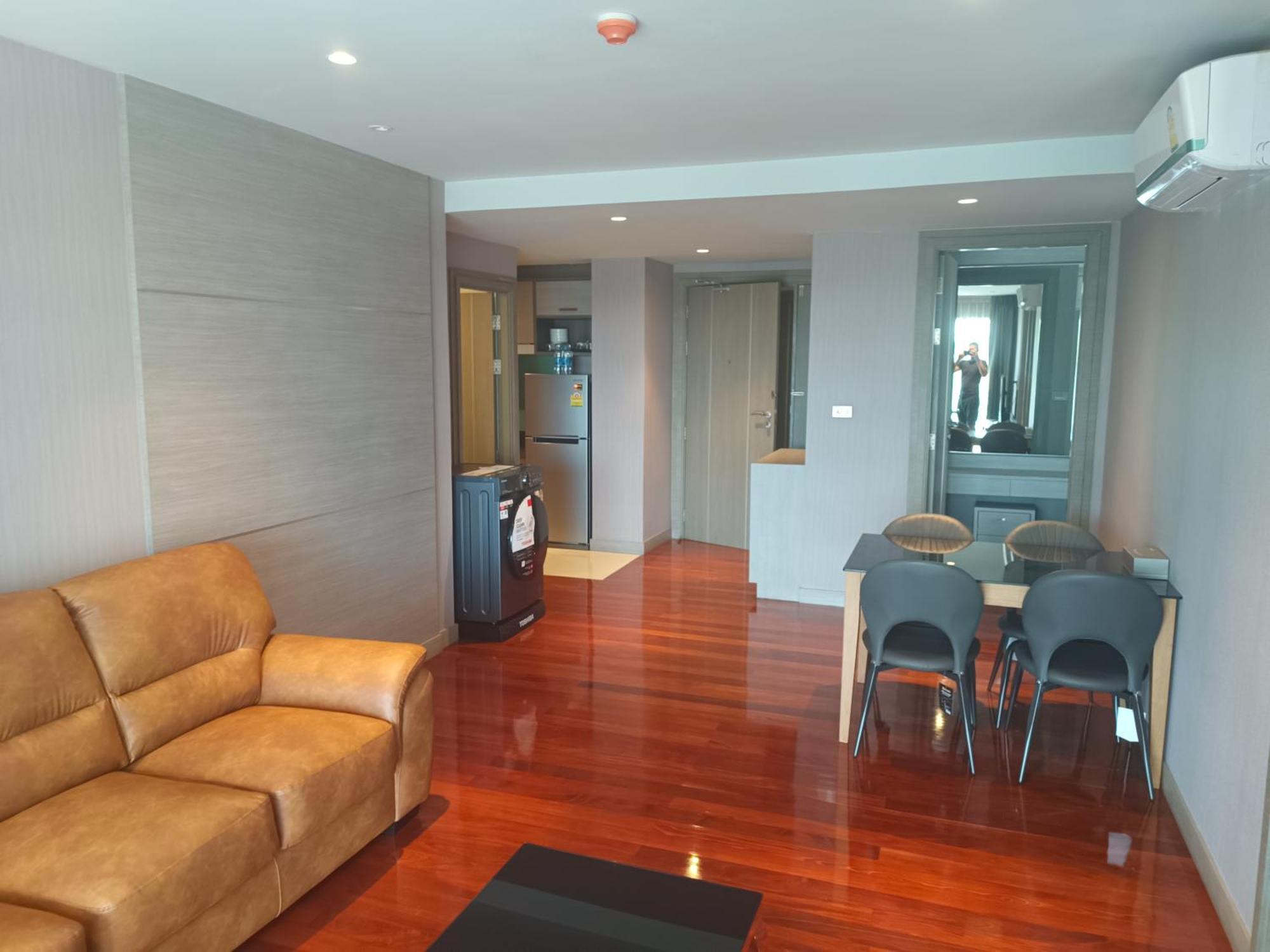 Saint Senate Residences Apartment *