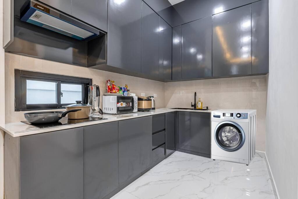 Luxury Modern 3 Bedrooms Pool In Center Villa