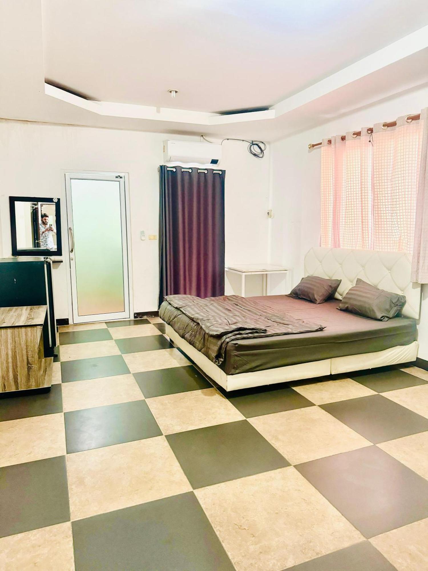 Babe Hotel Pattaya