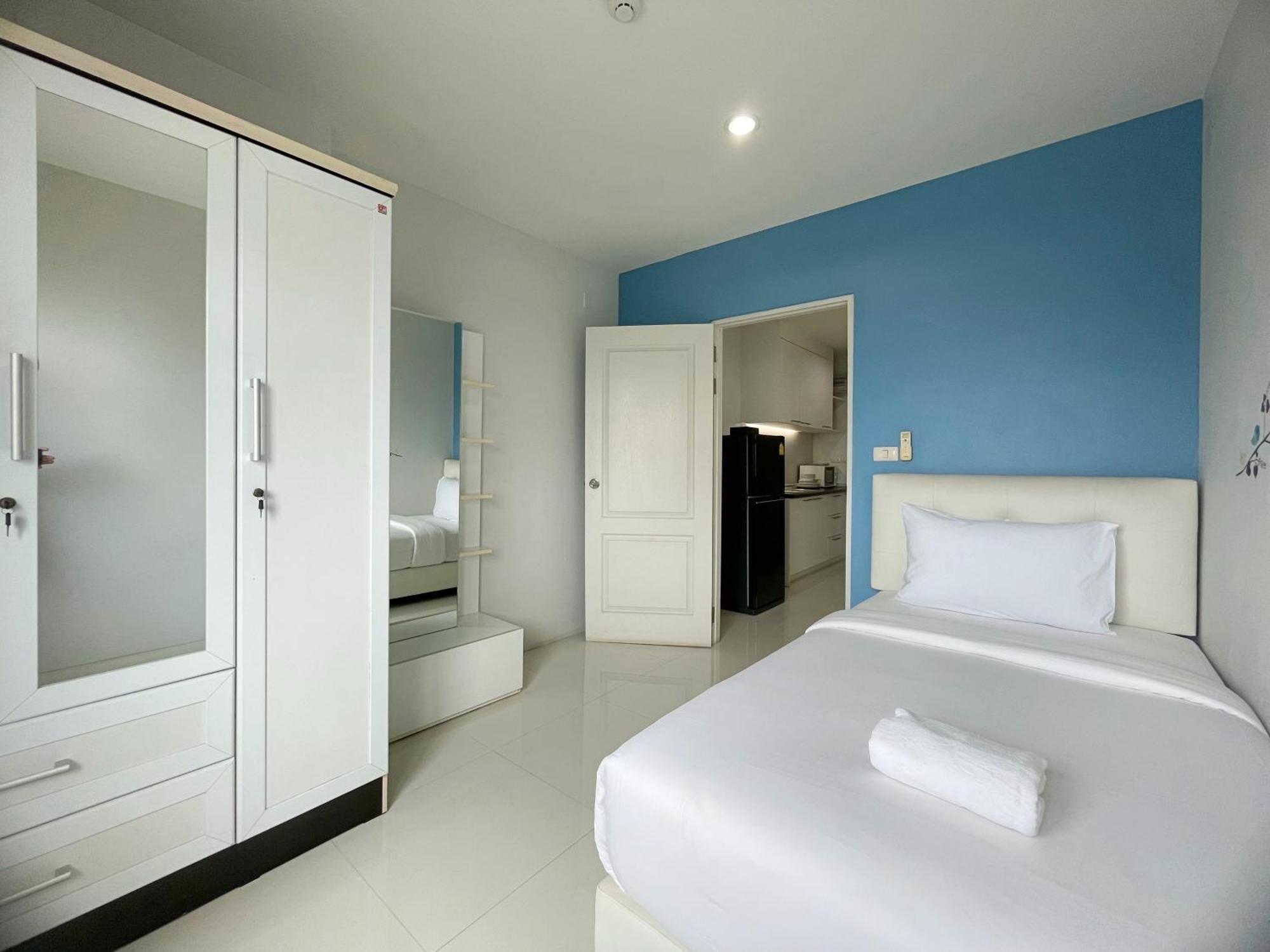 Hotel Baan By Sabai Near By God Pattaya