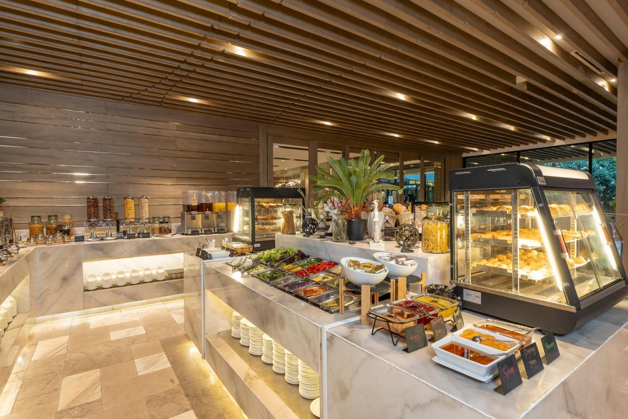 โรงแรม Amber 4*