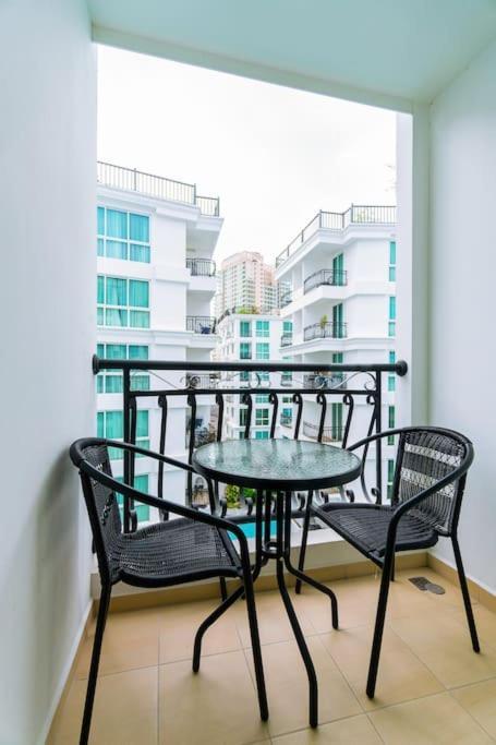 Apartamento Proche Des Plages, D'angle Lumineux! Pattaya