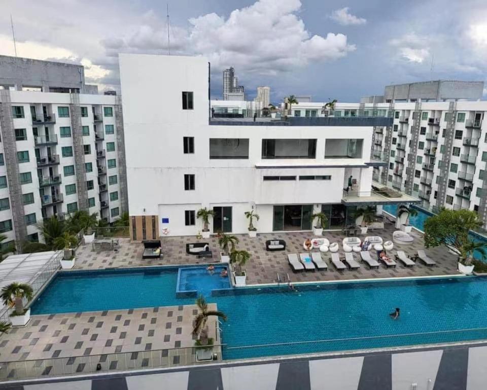 Apartment Arcadia Beach Condominium Pattaya