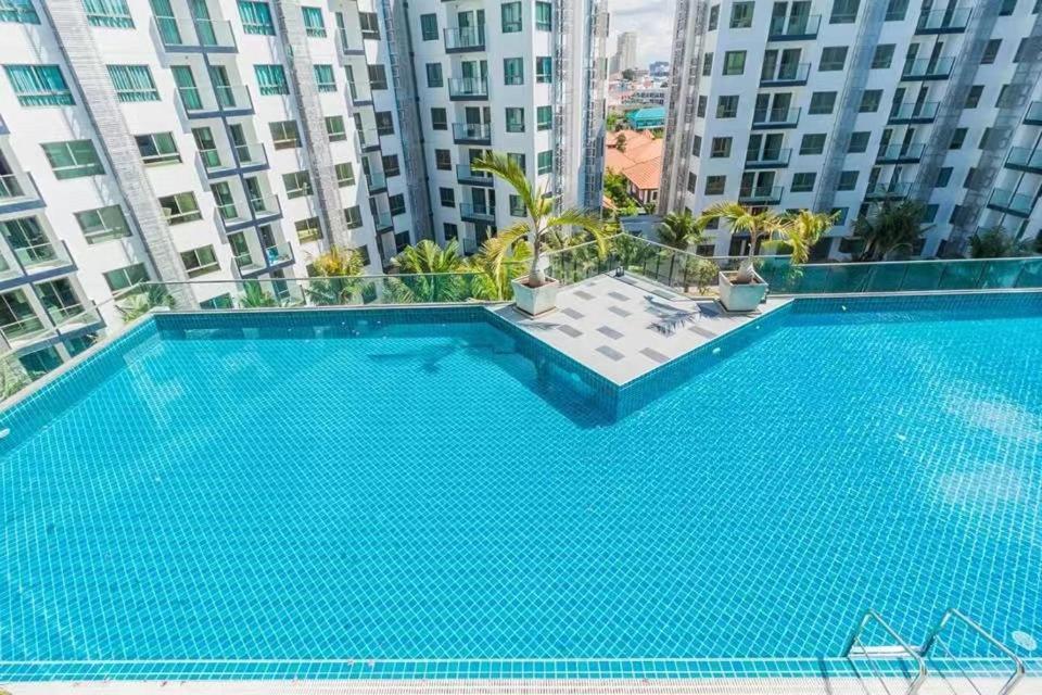 Apartment Arcadia Beach Condominium Pattaya