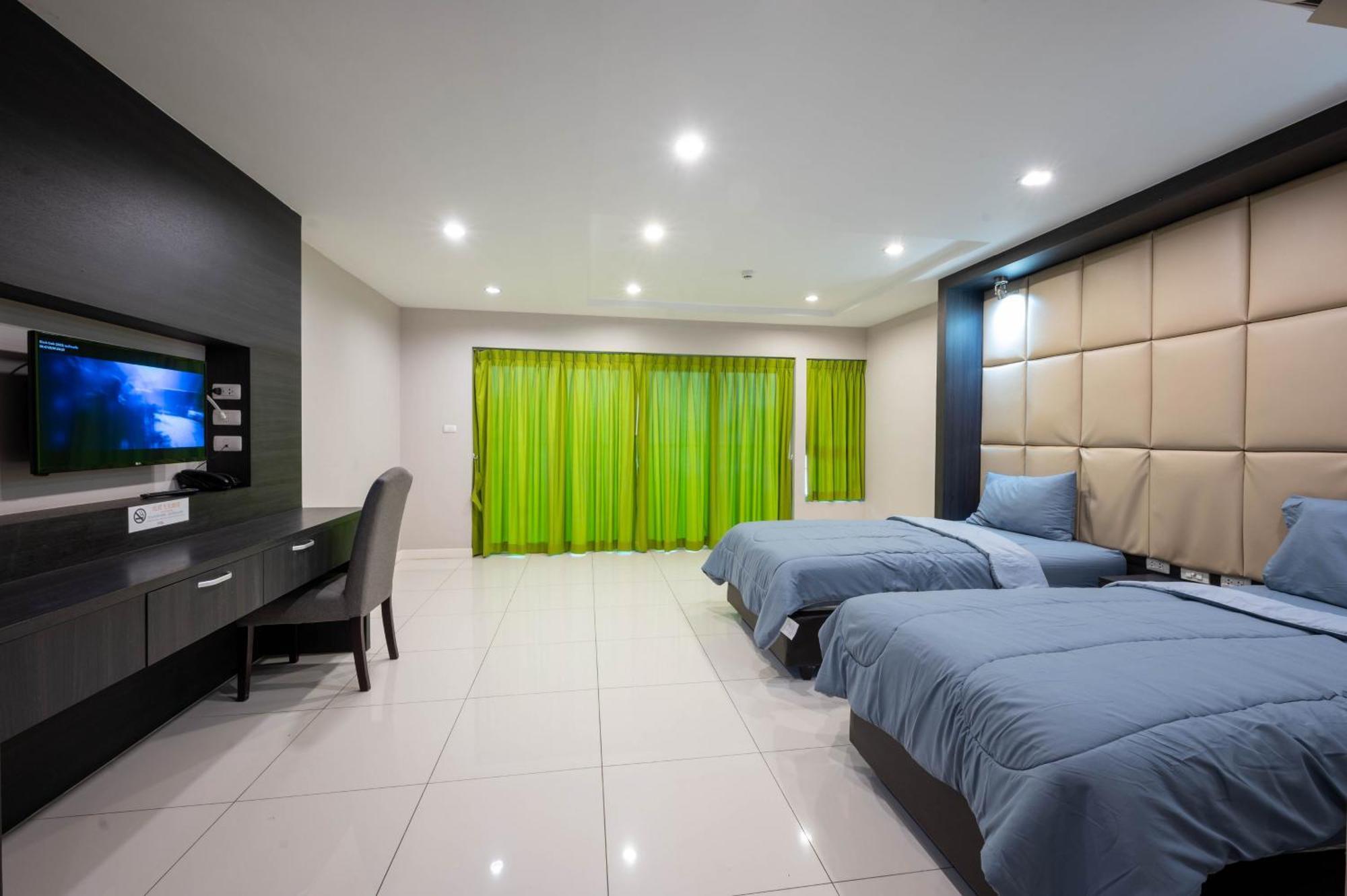 New Nordic Atrium By Apartwell