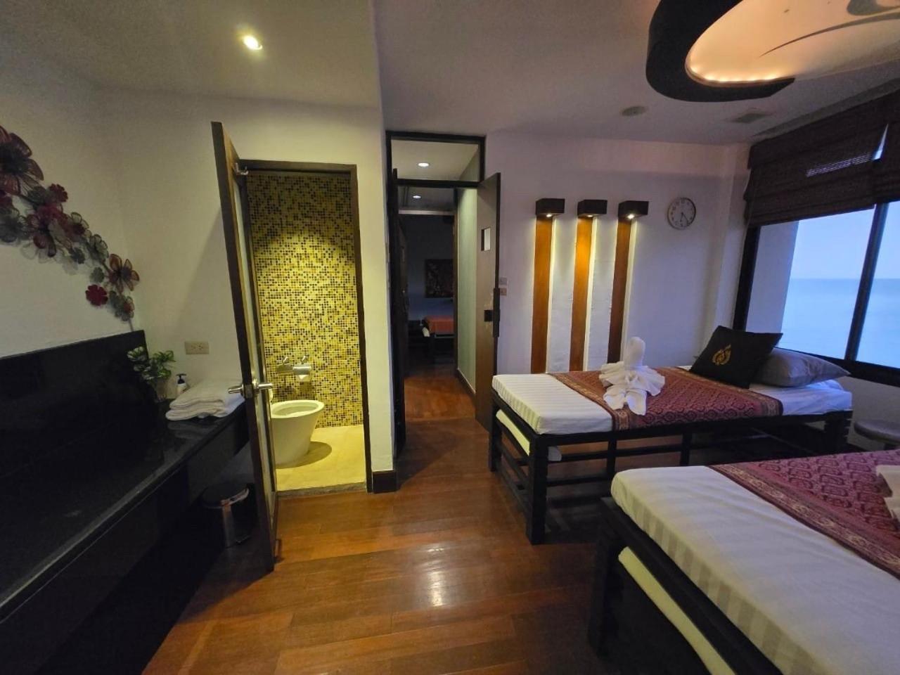 Garden Cliff And Pattaya