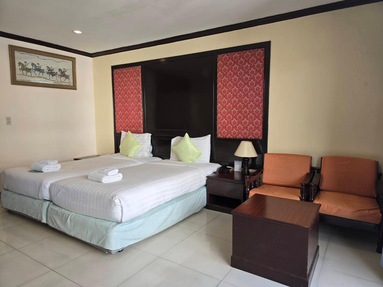Hotel Mike 3*