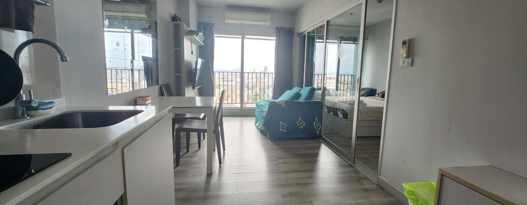 Apartment Centric Sea Pattaya中心海 *