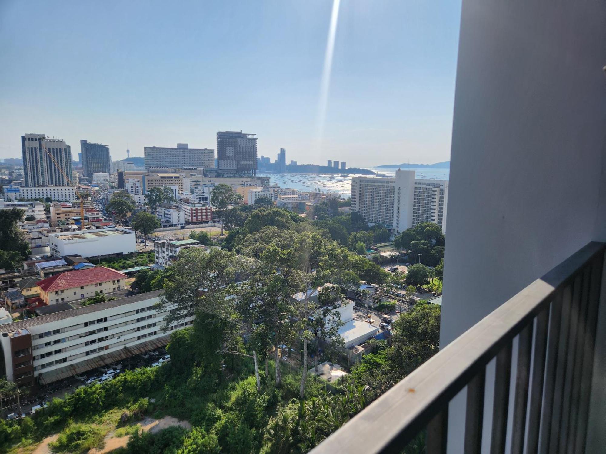 Apartment Centric Sea Pattaya中心海