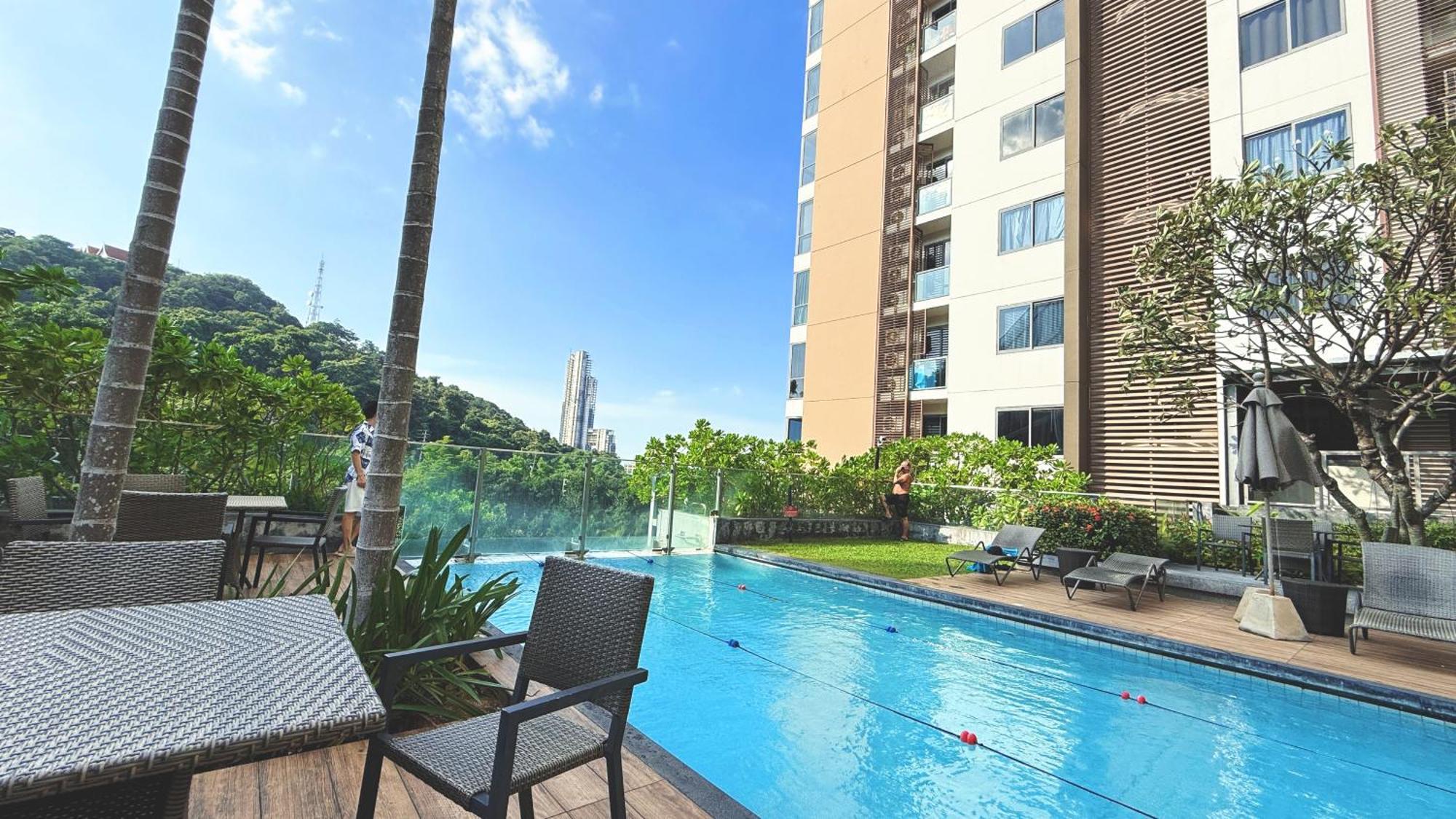 Unixx Seaview Luxury Pattaya