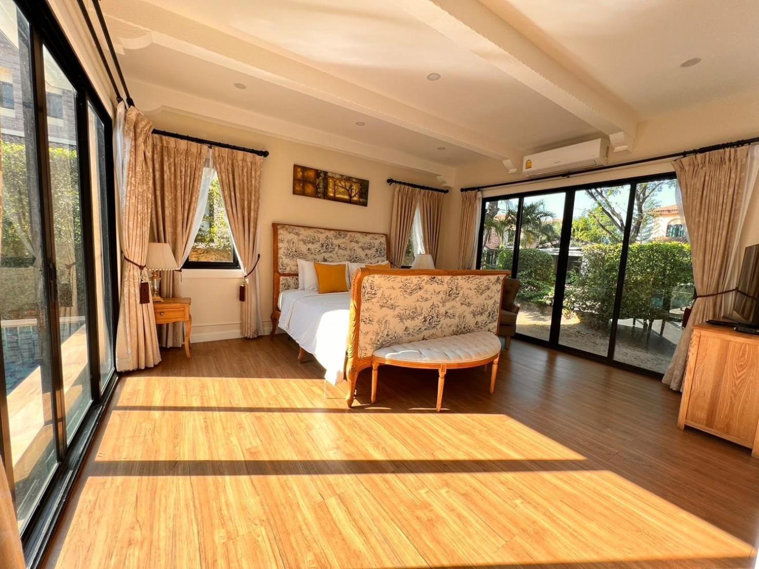 Chivani Pattaya Na Chom Thian