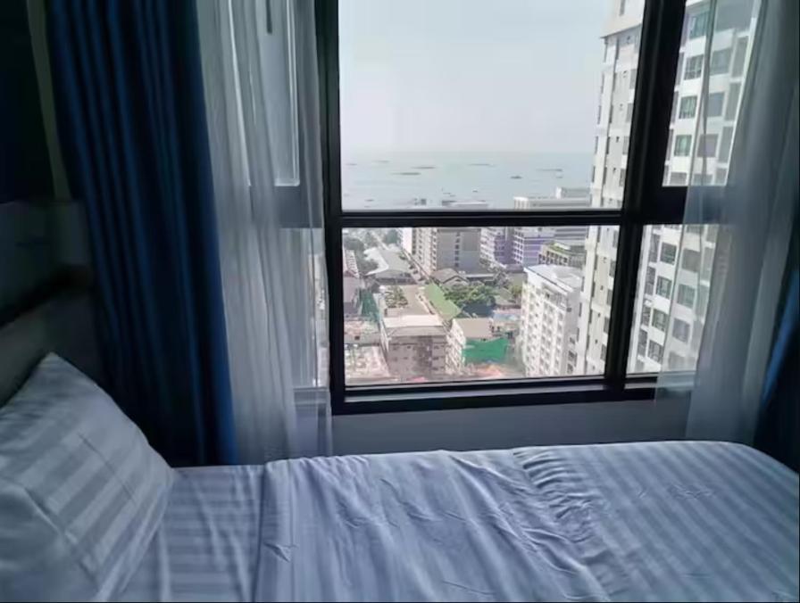 The Base In Downtown * Pattaya