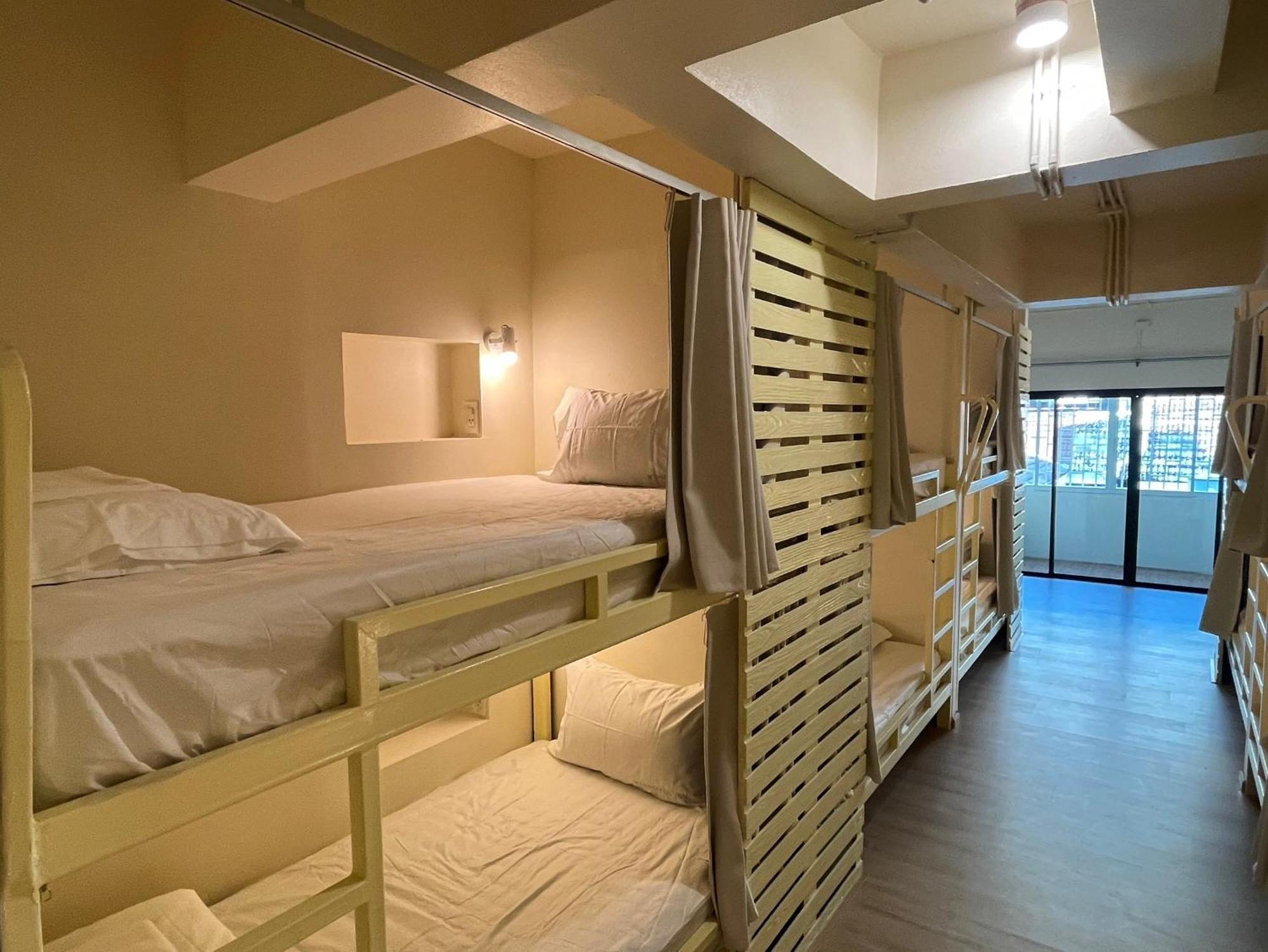 Wonderful 2 Capsule hotel *