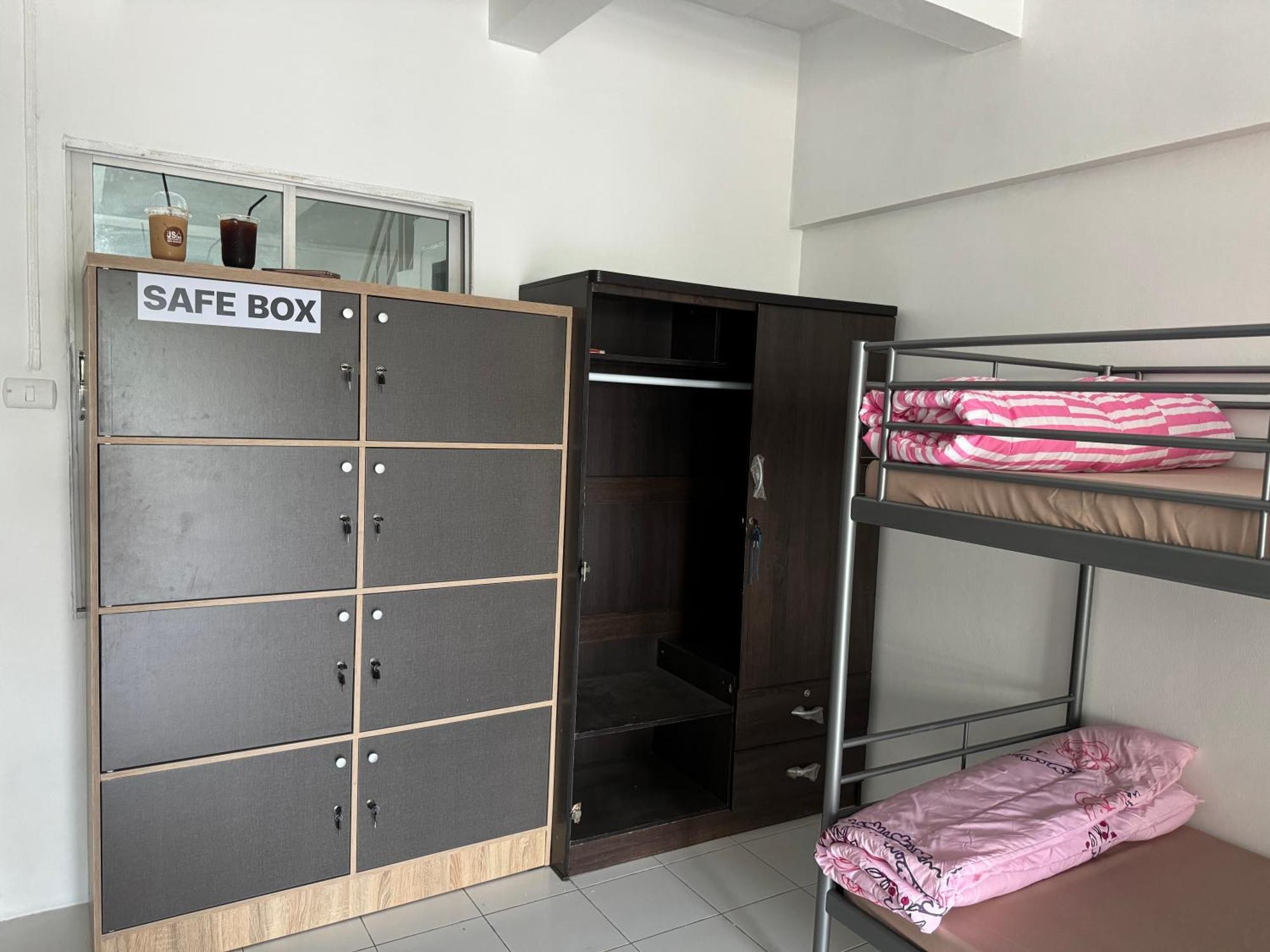 Js786hostel Hostel Pattaya