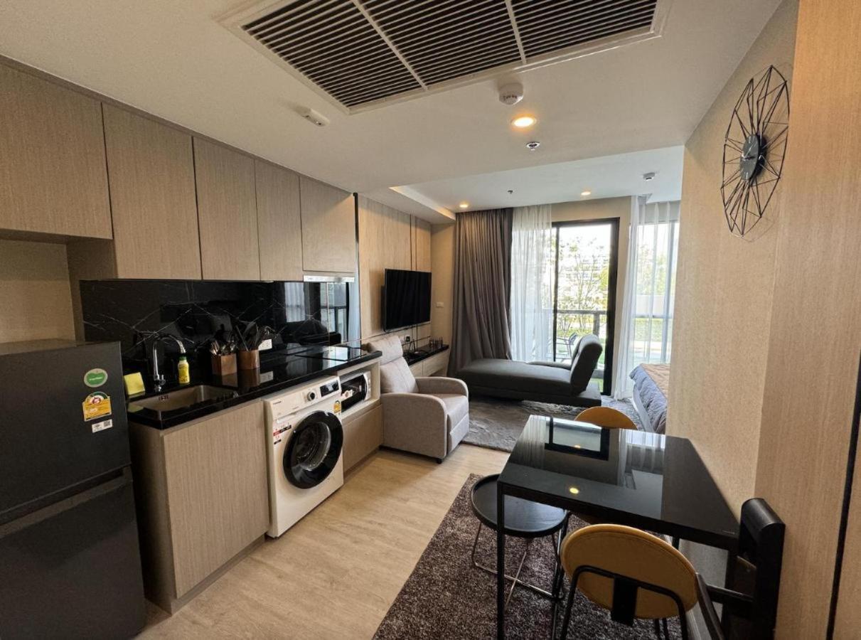 De Prestige Dans Huppee Apartment Pattaya