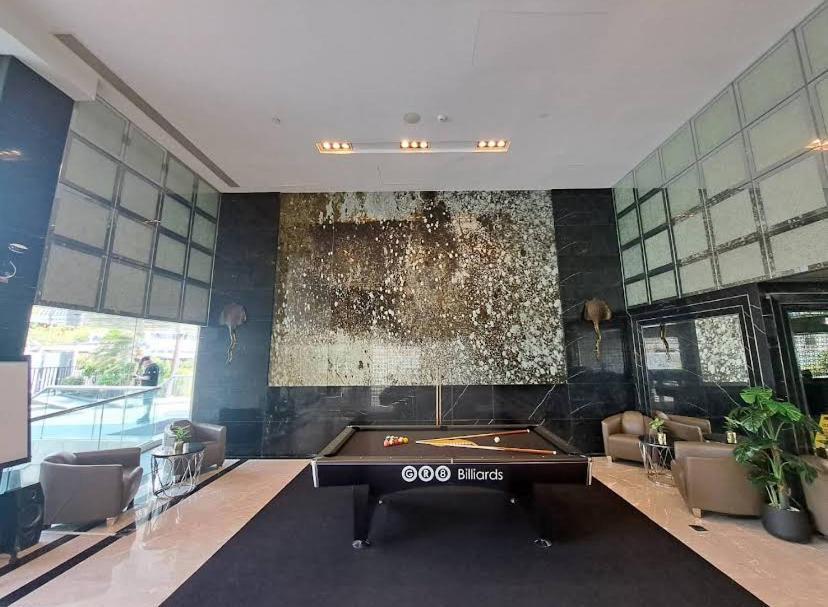 Apartment Hill And Super Seaview Condo Pattaya