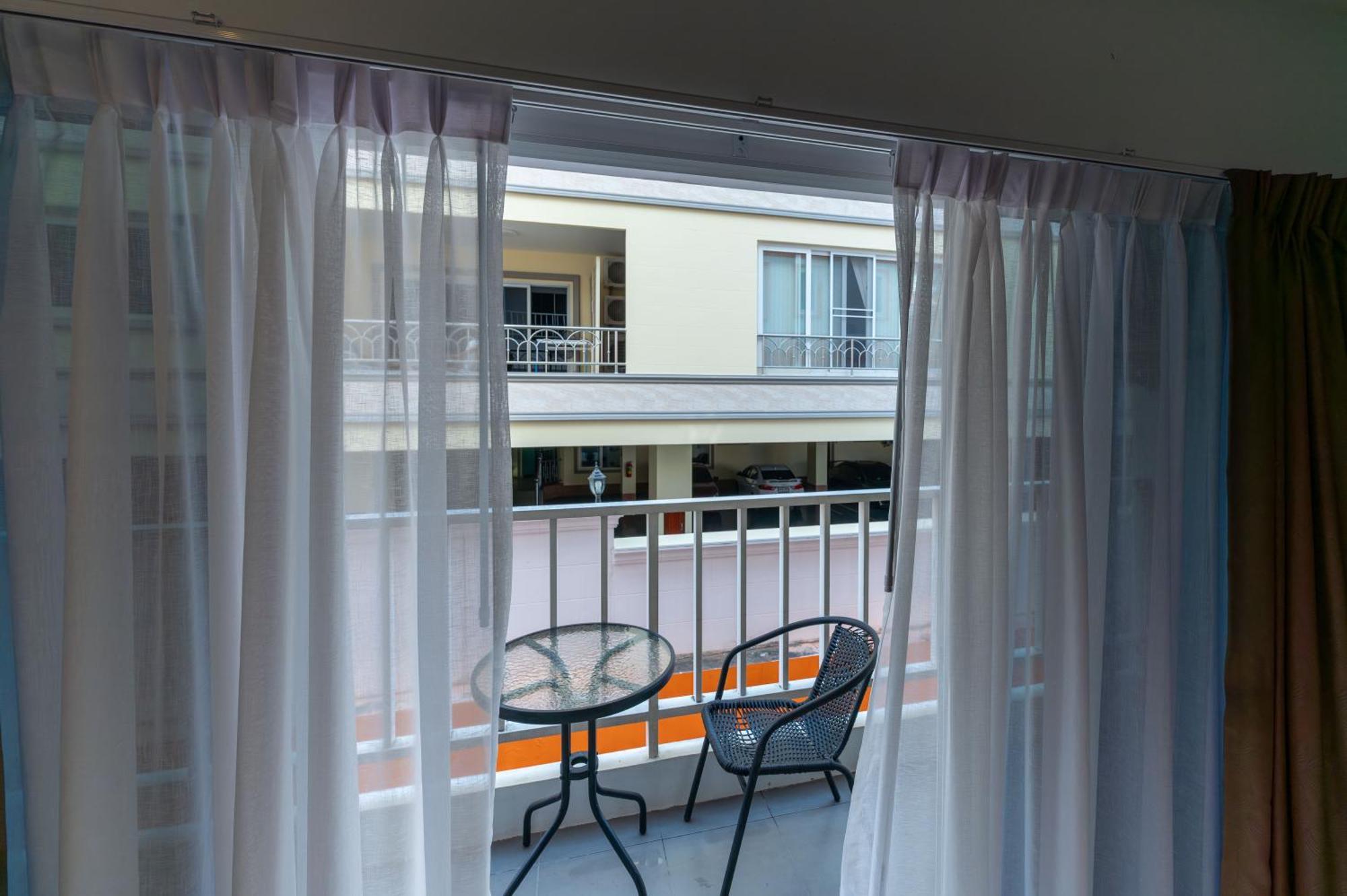 New Nordic 4 By Apartwell 3* Pattaya
